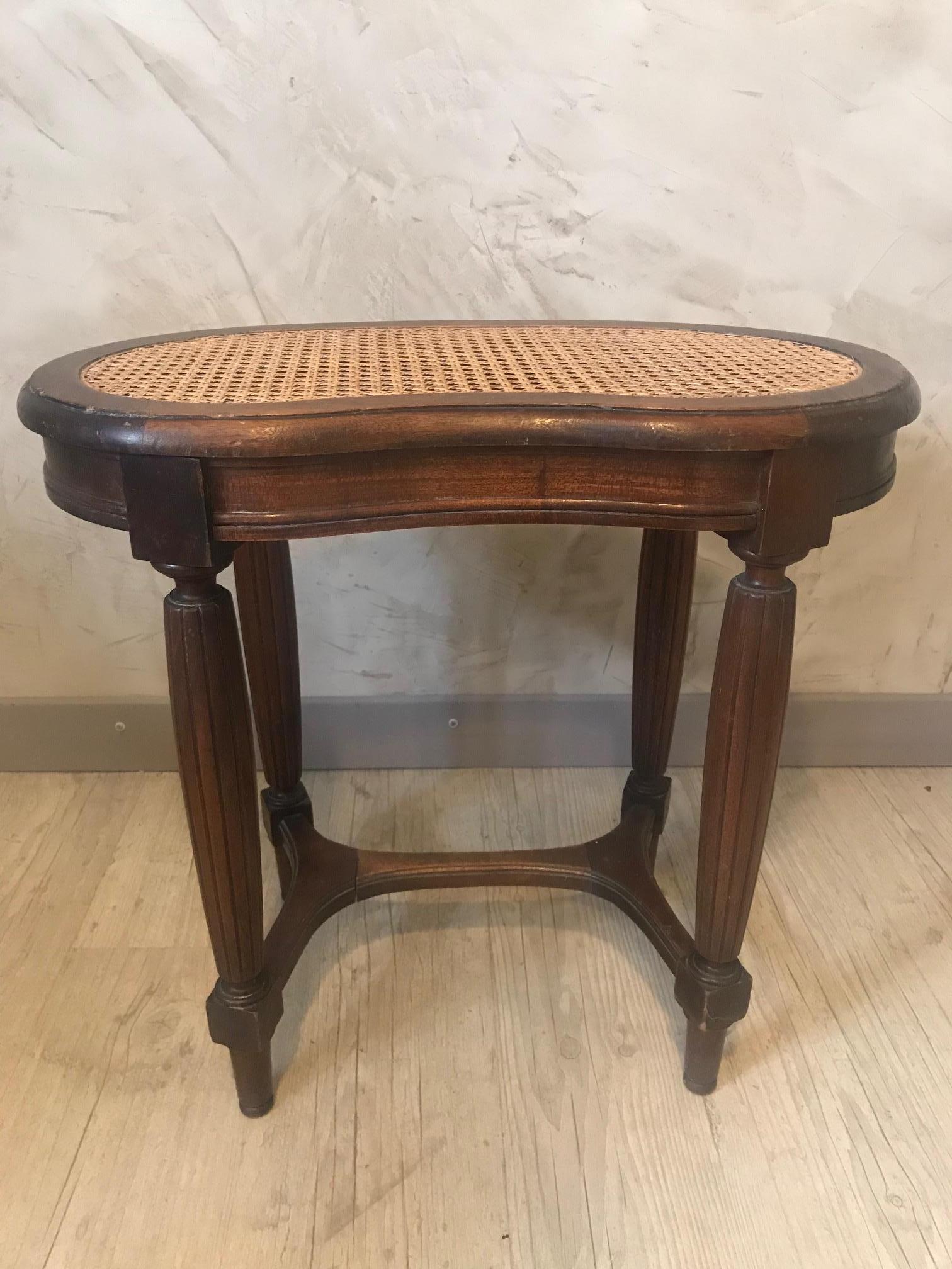Early 20th Century French Louis XVI Style Walnut and Caned Bench, 1900s For Sale 1