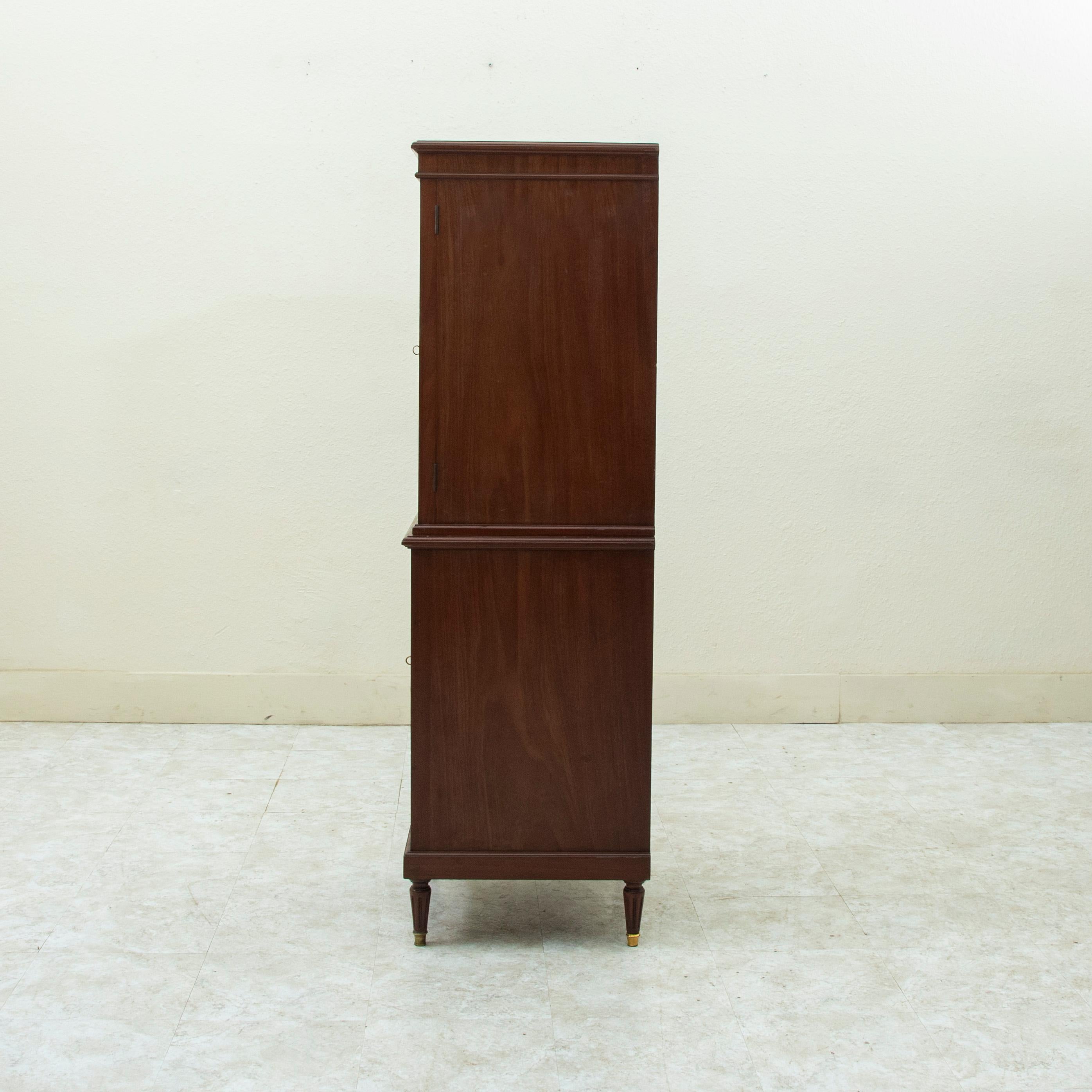 Early 20th Century French Mahogany Artist's Filing Cabinet With Pullout Trays In Good Condition In Fayetteville, AR