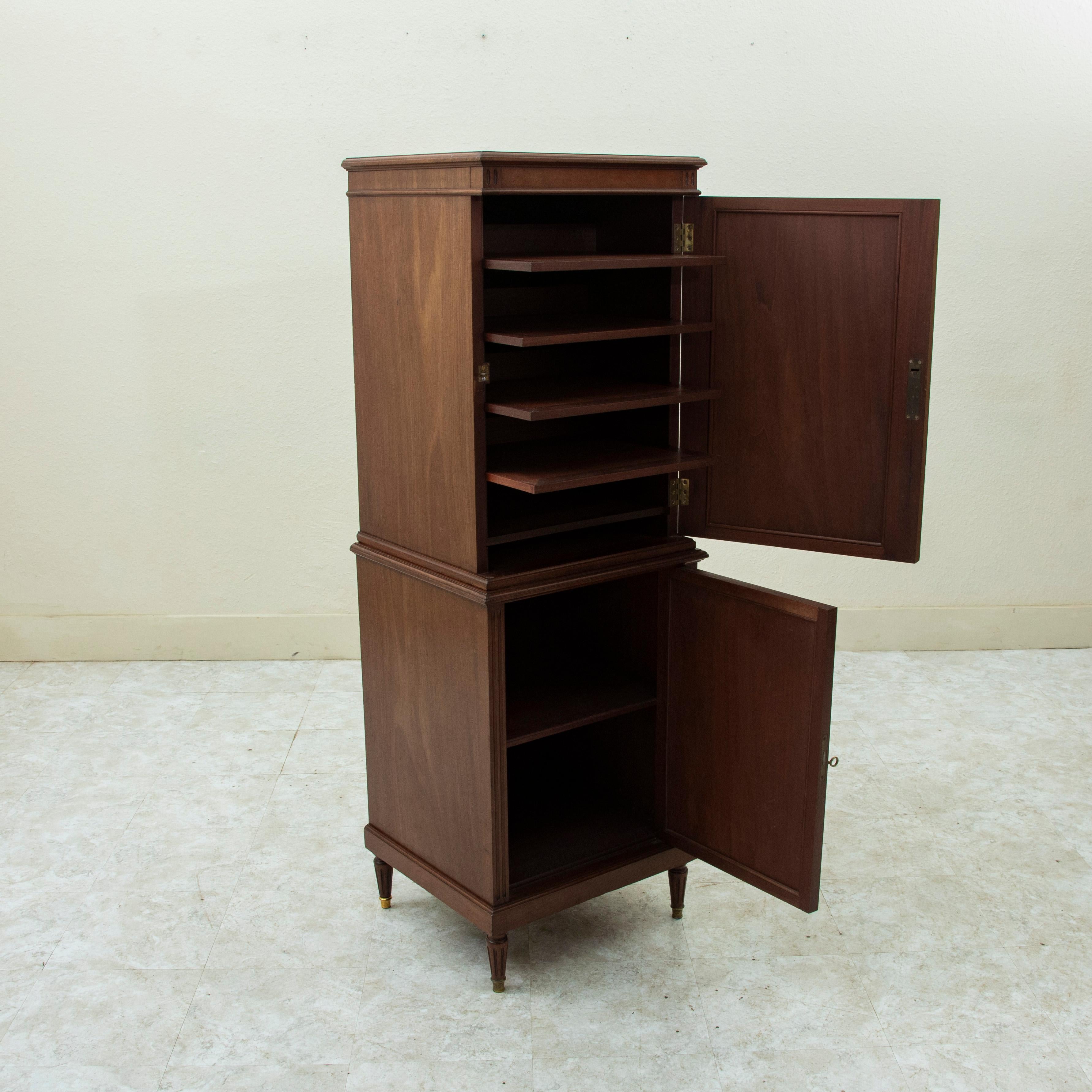 Early 20th Century French Mahogany Artist's Filing Cabinet With Pullout Trays 2