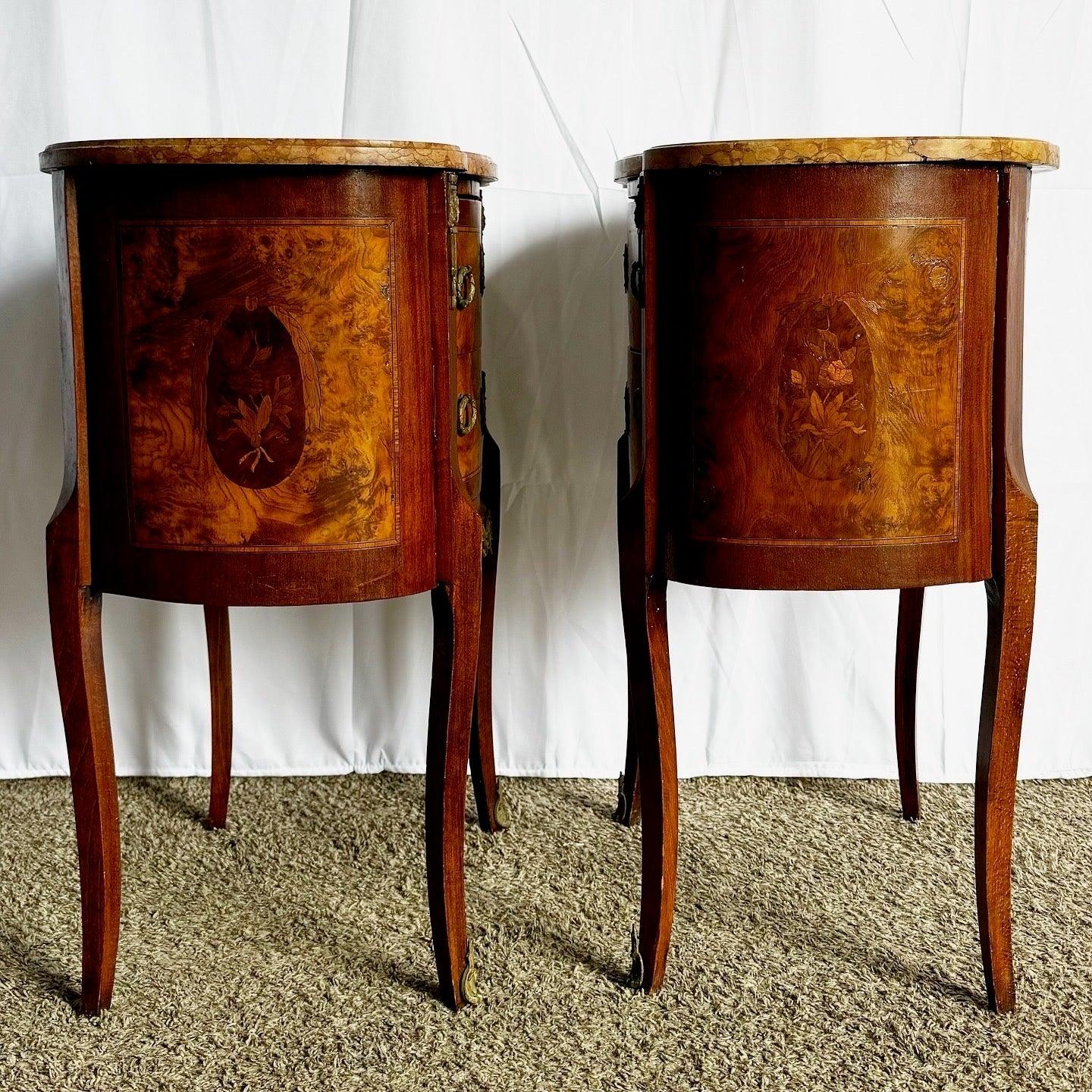 Paire de tables d'appoint en marbre du début du 20e siècle Bon état - En vente à Delray Beach, FL