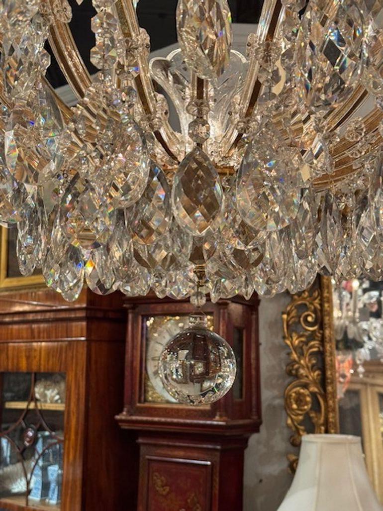 20ième siècle Lustre en cristal français du début du 20e siècle de style Marie-Thérèse en vente