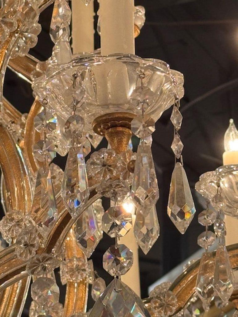 Lustre en cristal français du début du 20e siècle de style Marie-Thérèse en vente 2