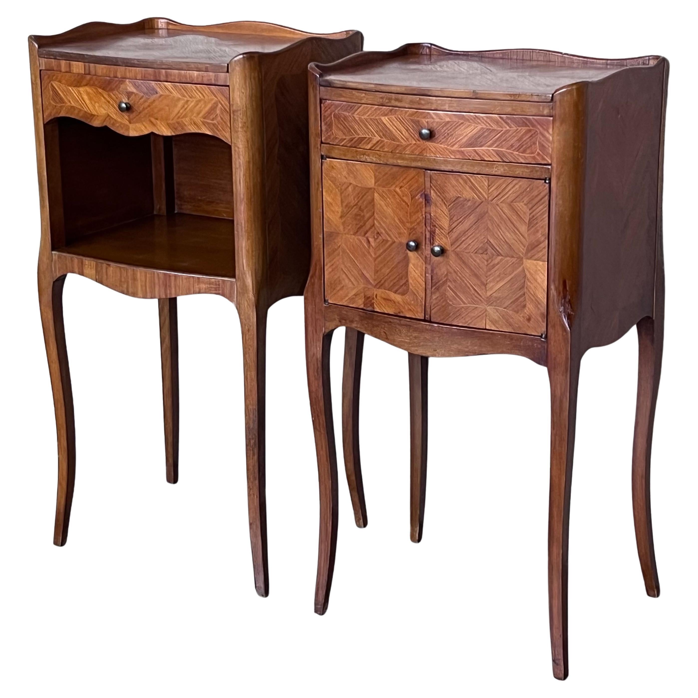 Early 20th Century French Marquetry Bedside Tables and Bronze Hardware, Set of 2 For Sale at 1stDibs