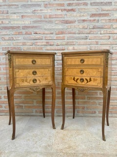Early 20th Century French Marquetry Bedside Tables and Bronze Hardware, Set of 2