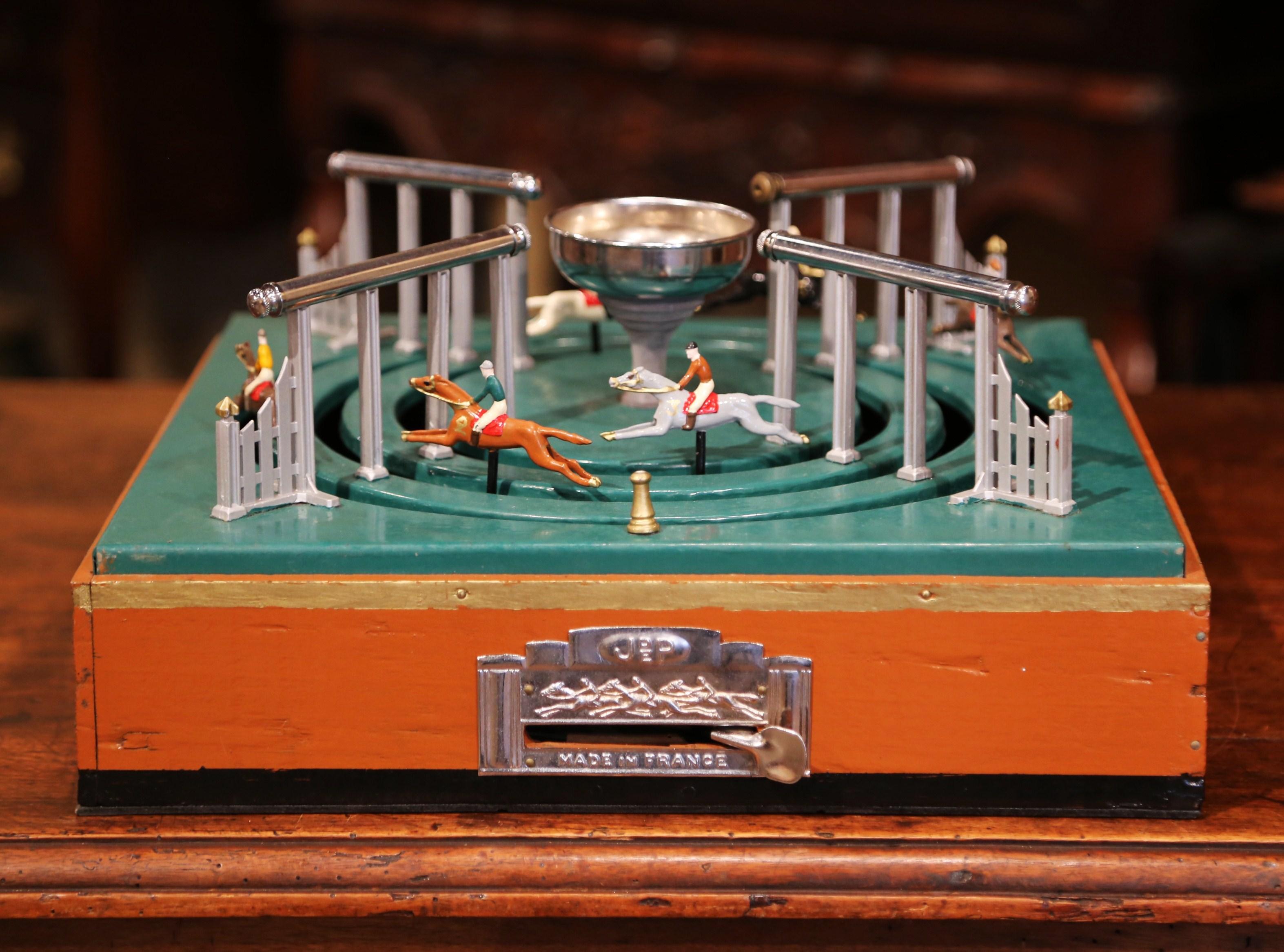 Early 20th Century French Mechanical Horse Racing Game with Top Case 3
