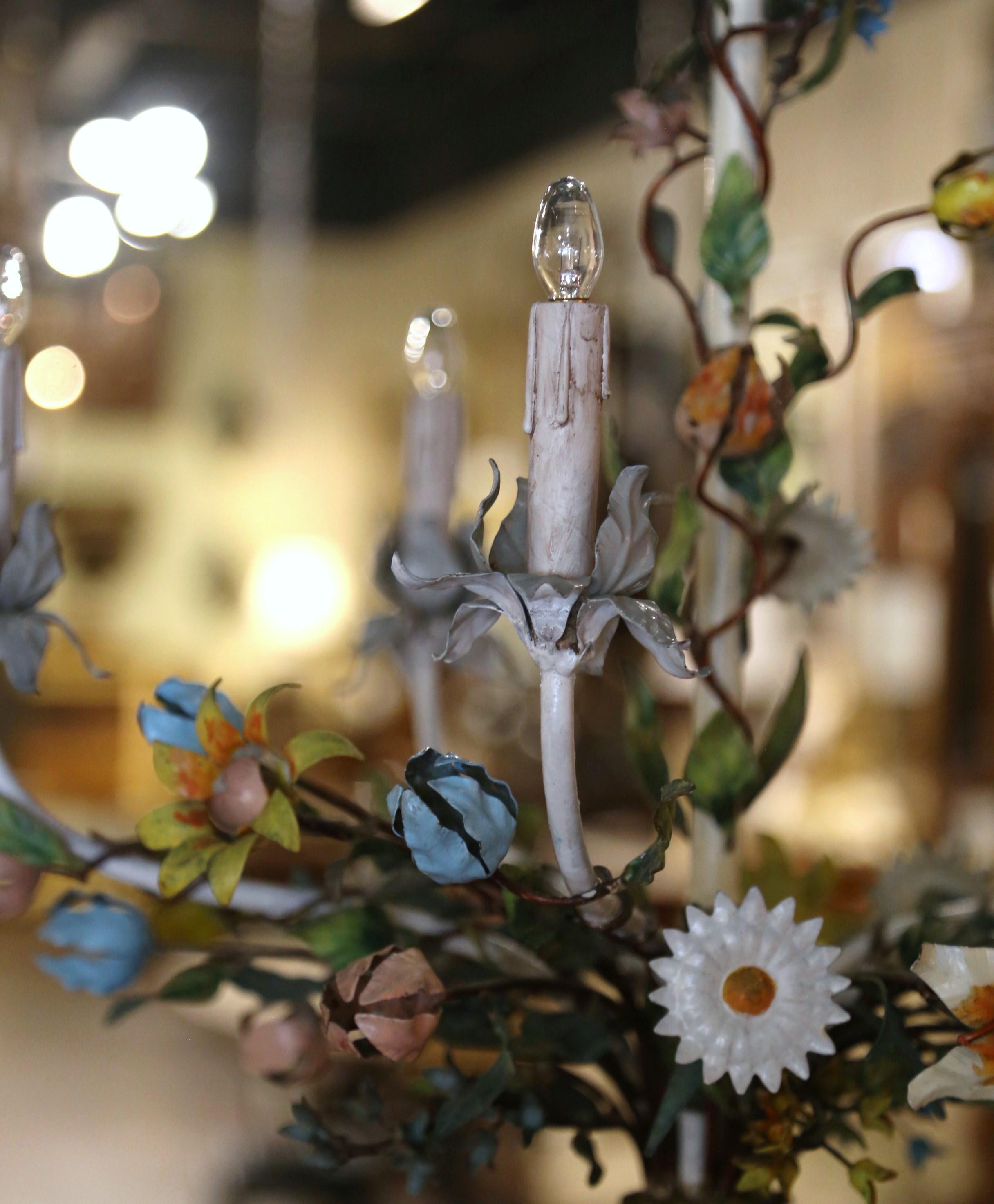 Early 20th Century French Metal and Painted Floral Five-Light Chandelier For Sale 3