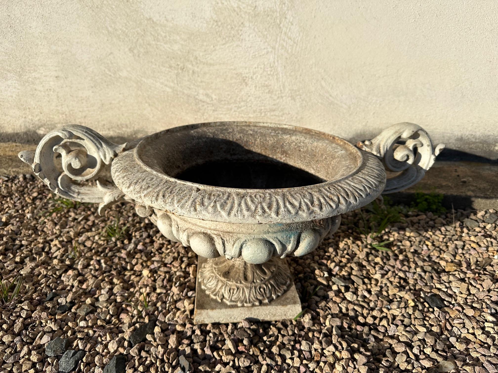 Early 20th century French Metal Medicis Jardiniere, 1900 In Good Condition In LEGNY, FR