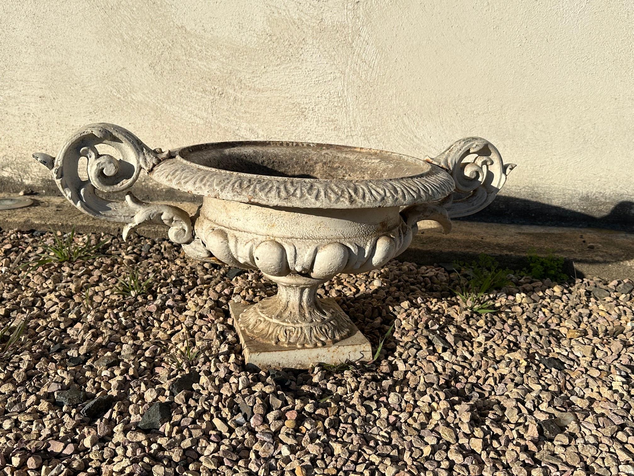 Early 20th century French Metal Medicis Jardiniere, 1900 4