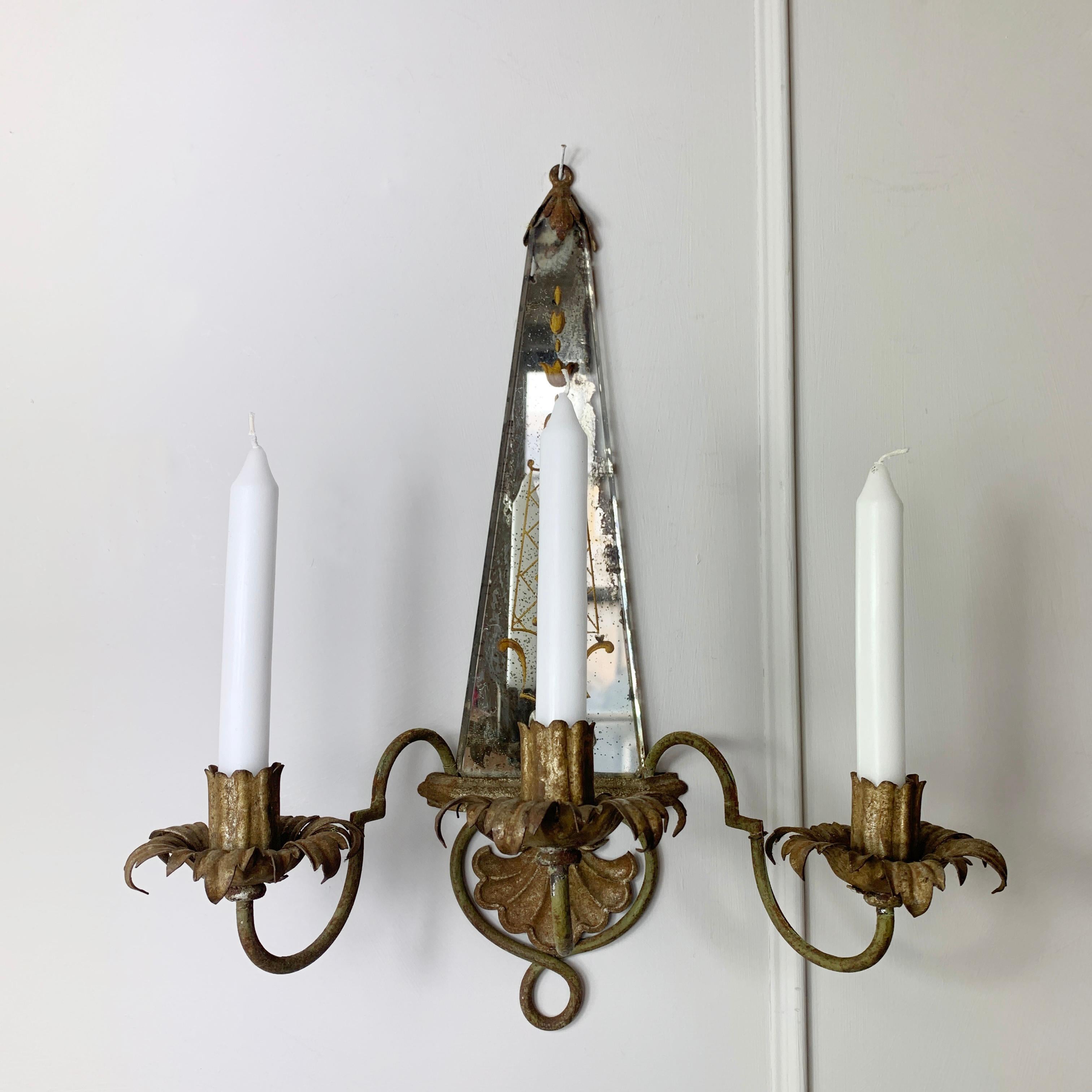Early 20th Century French Mirrored Candle Sconce In Good Condition In Hastings, GB