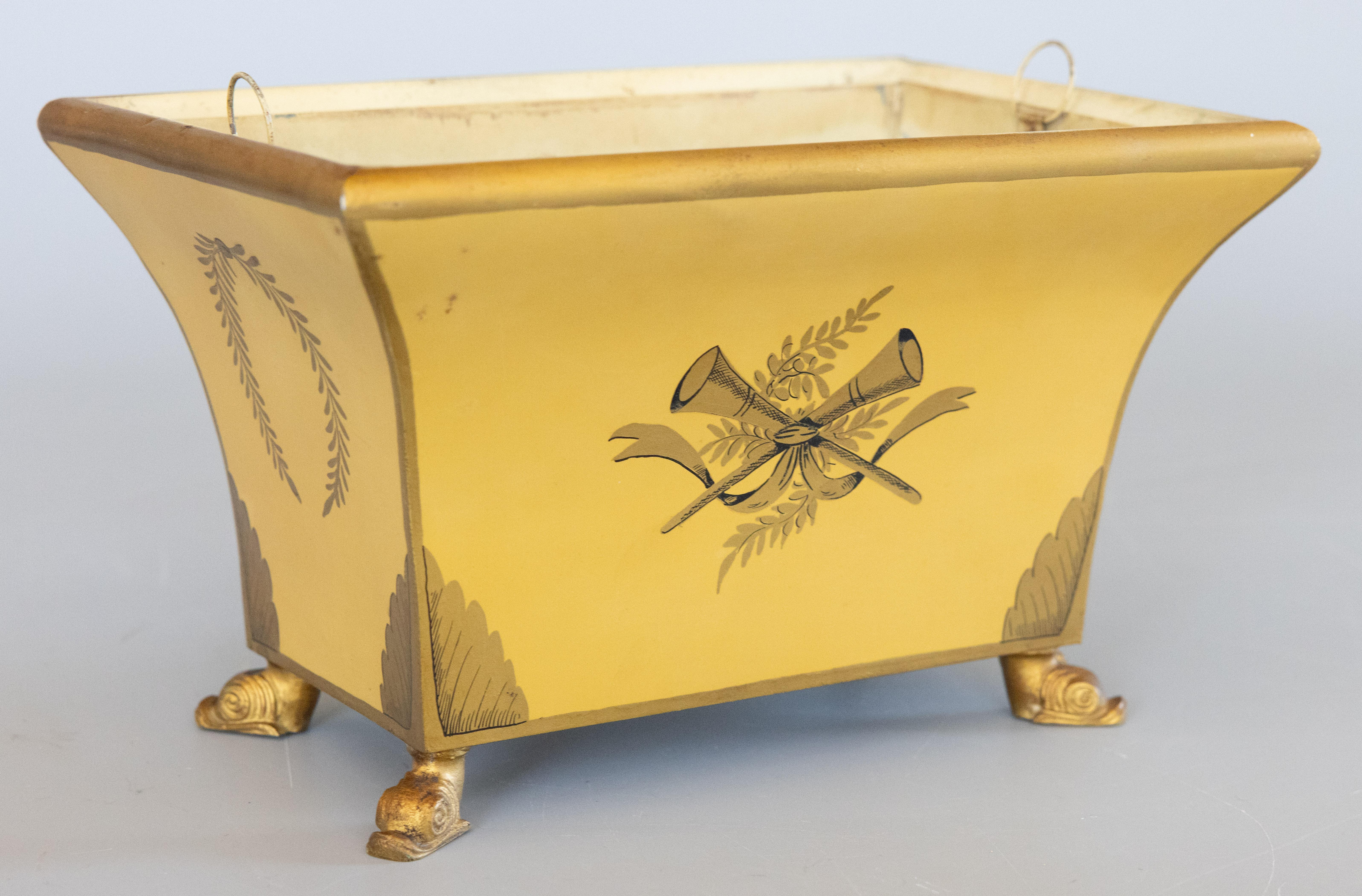 Early 20th Century French Mustard Yellow Tole Footed Jardiniere Cachepot In Good Condition For Sale In Pearland, TX