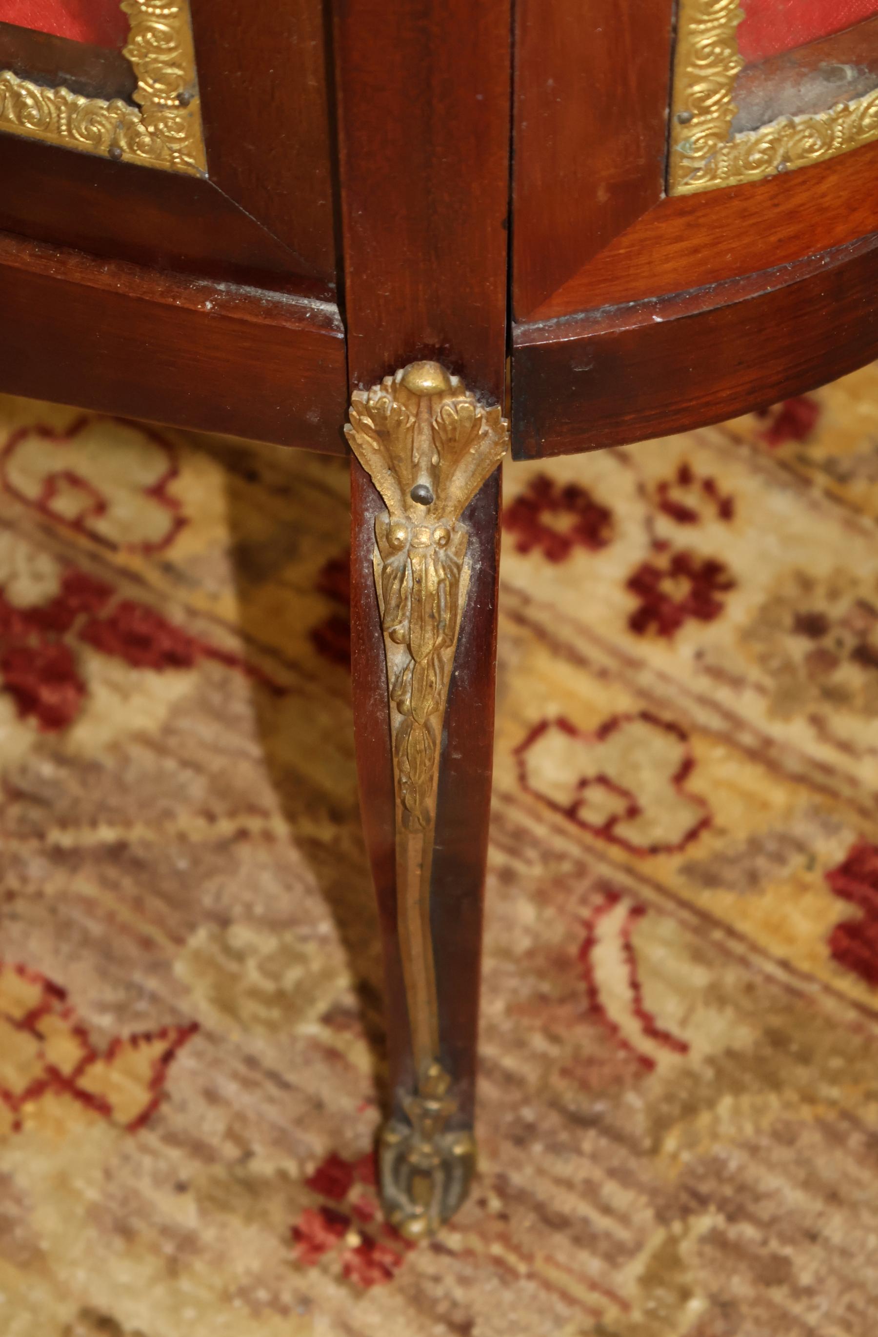 Early 20th Century French Napoleon III Marble Top China Curio Cabinet Vitrine in vendita 5