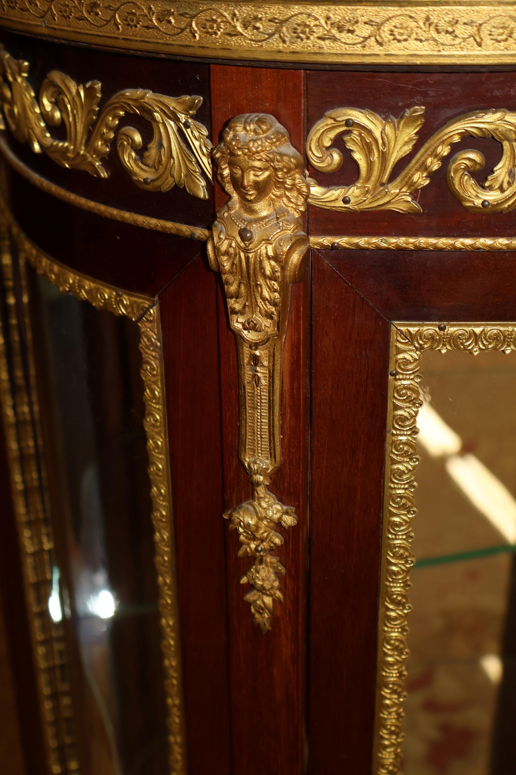 Early 20th Century French Napoleon III Marble Top China Curio Cabinet Vitrine in vendita 8