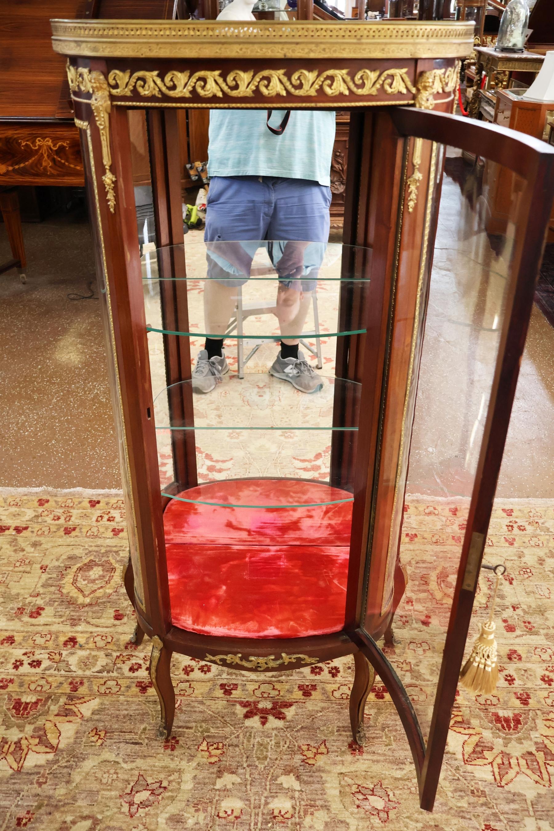 Early 20th Century French Napoleon III Marble Top China Curio Cabinet Vitrine in vendita 2
