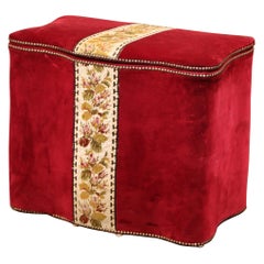 Early 20th Century French Needlepoint and Velvet Storage Hamper Trunk