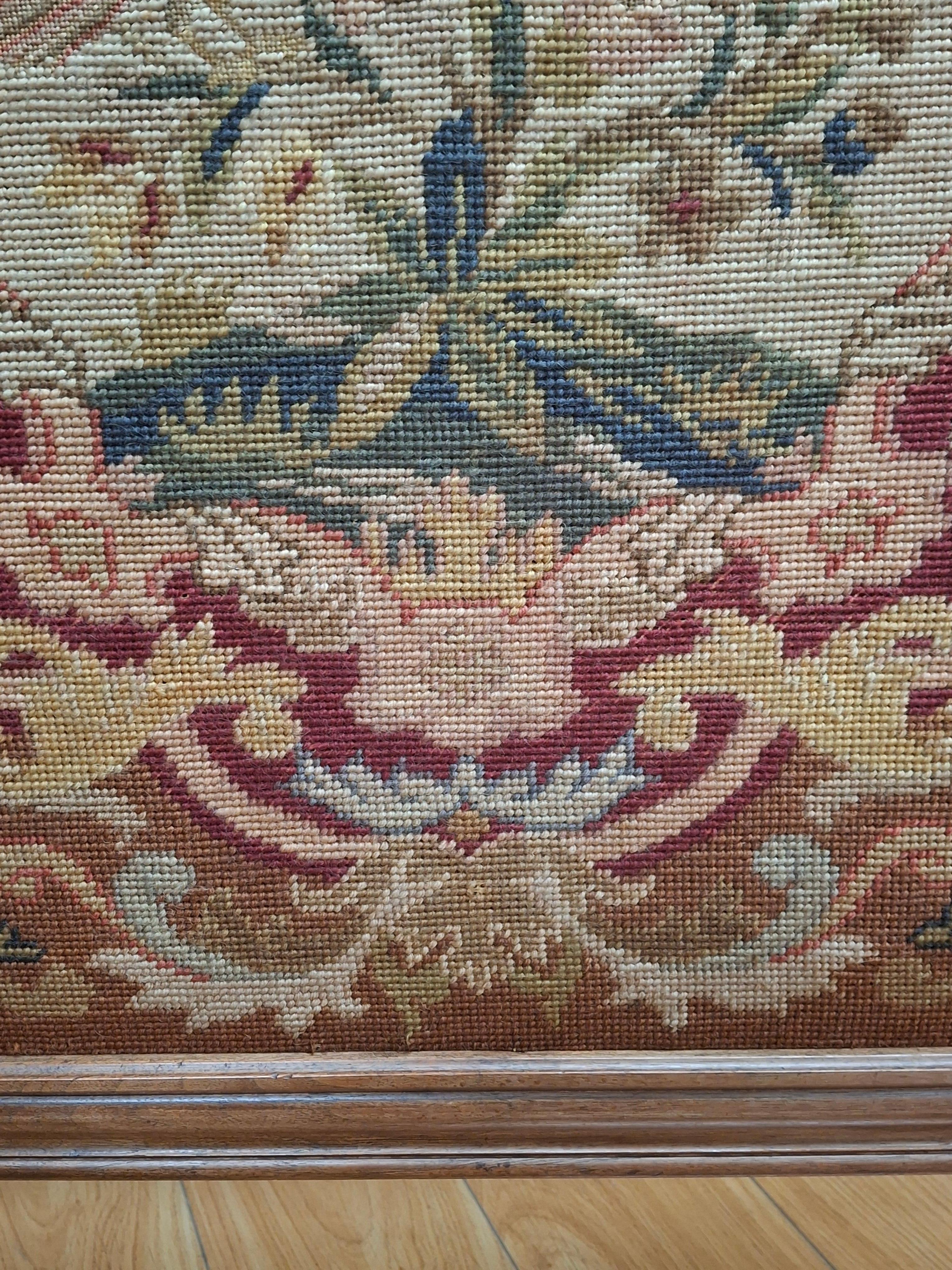 Paravento per caminetto francese dei primi del Novecento a punto ago in vendita 4