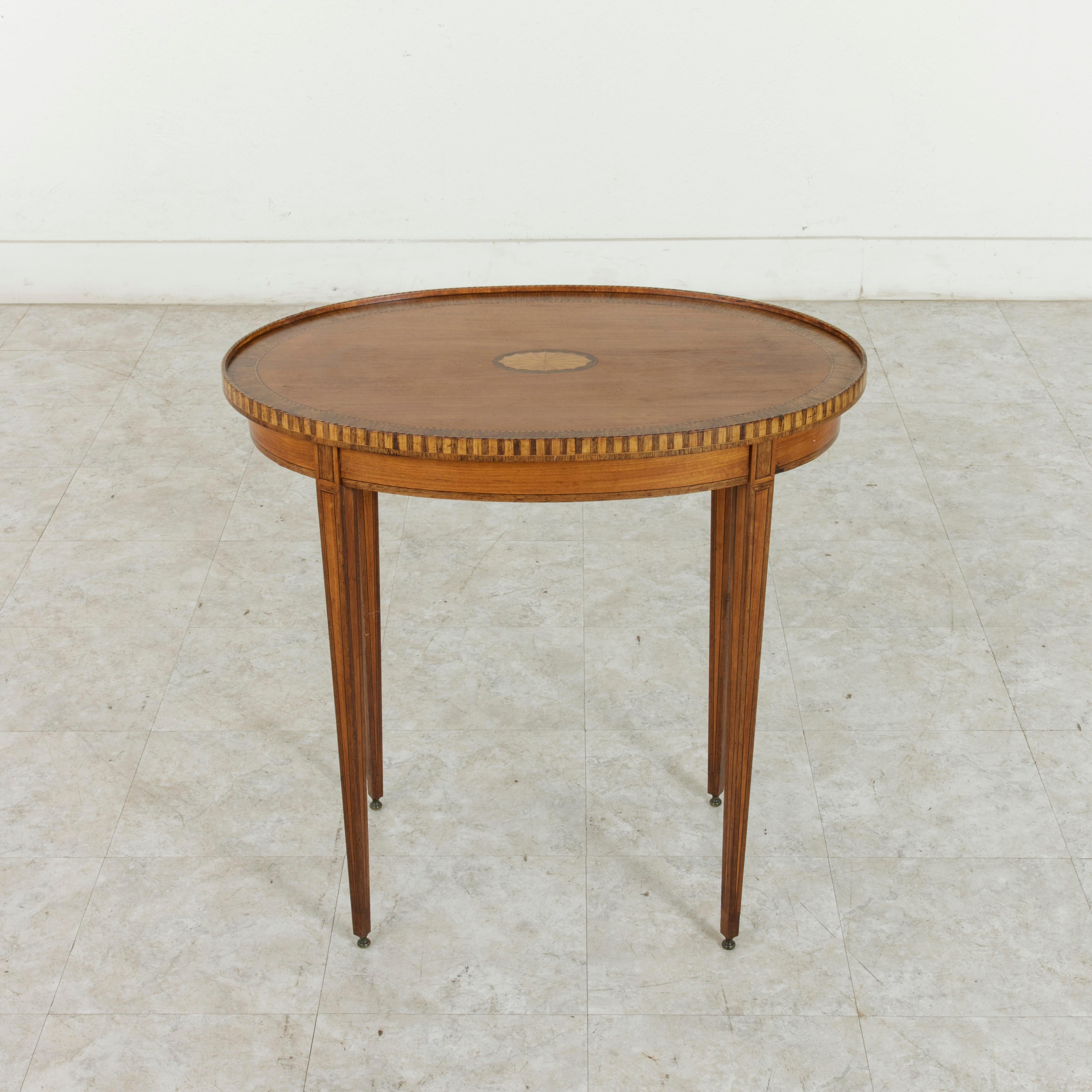 Early 20th Century French Neoclassic Louis XVI Style Oval Marquetry Side Table 1