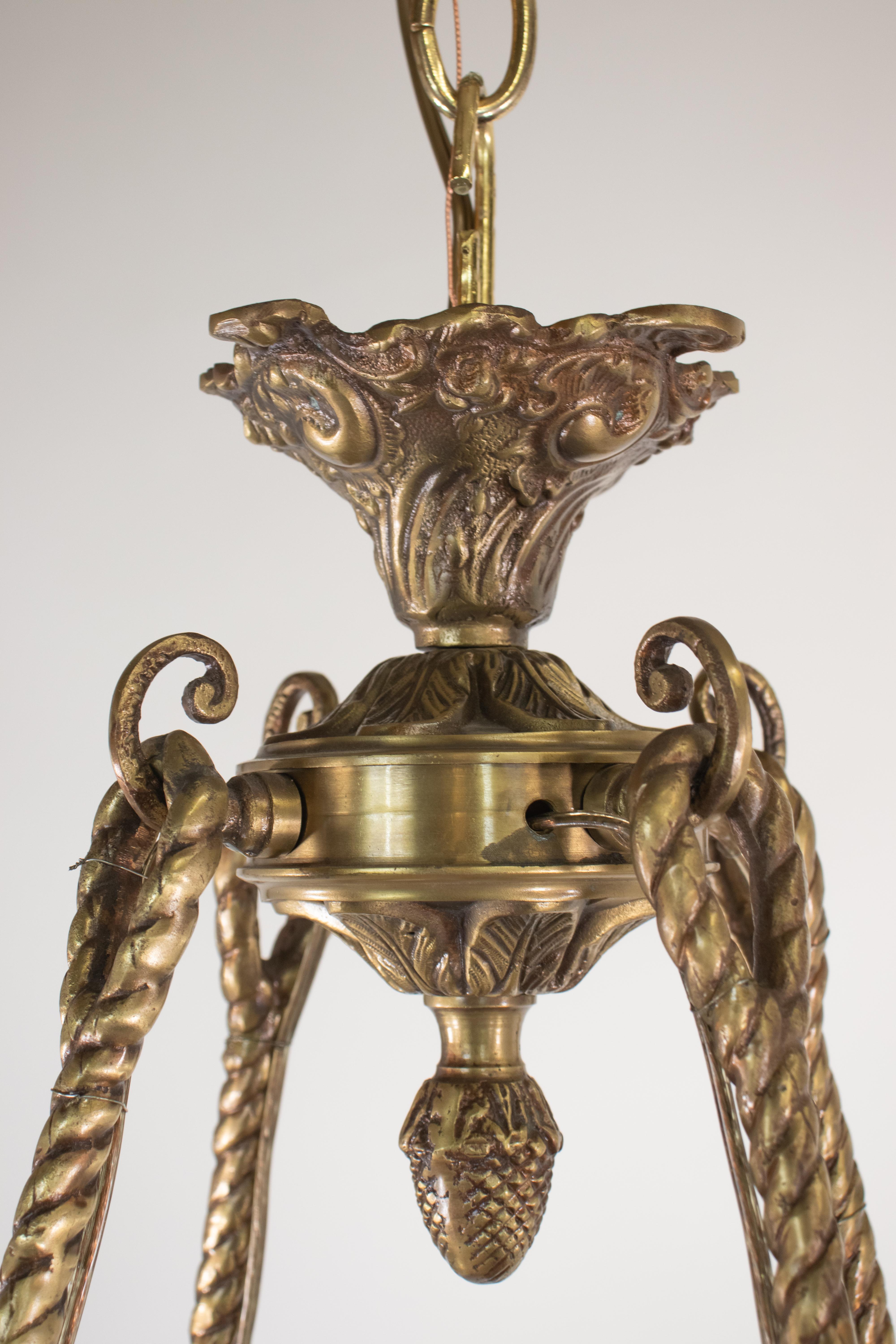 Intagliato Lampadario a sospensione in alabastro e bronzo neoclassico francese dei primi del Novecento in vendita