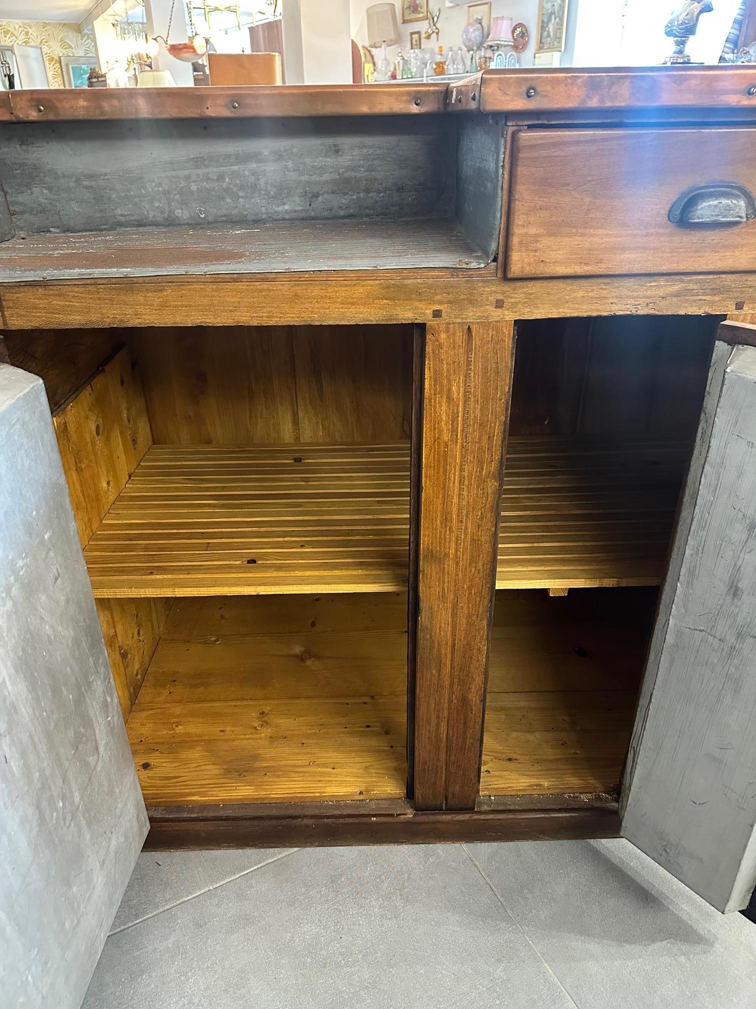 Bancone da bar francese in Oak e rame, inizio XX secolo in vendita 4