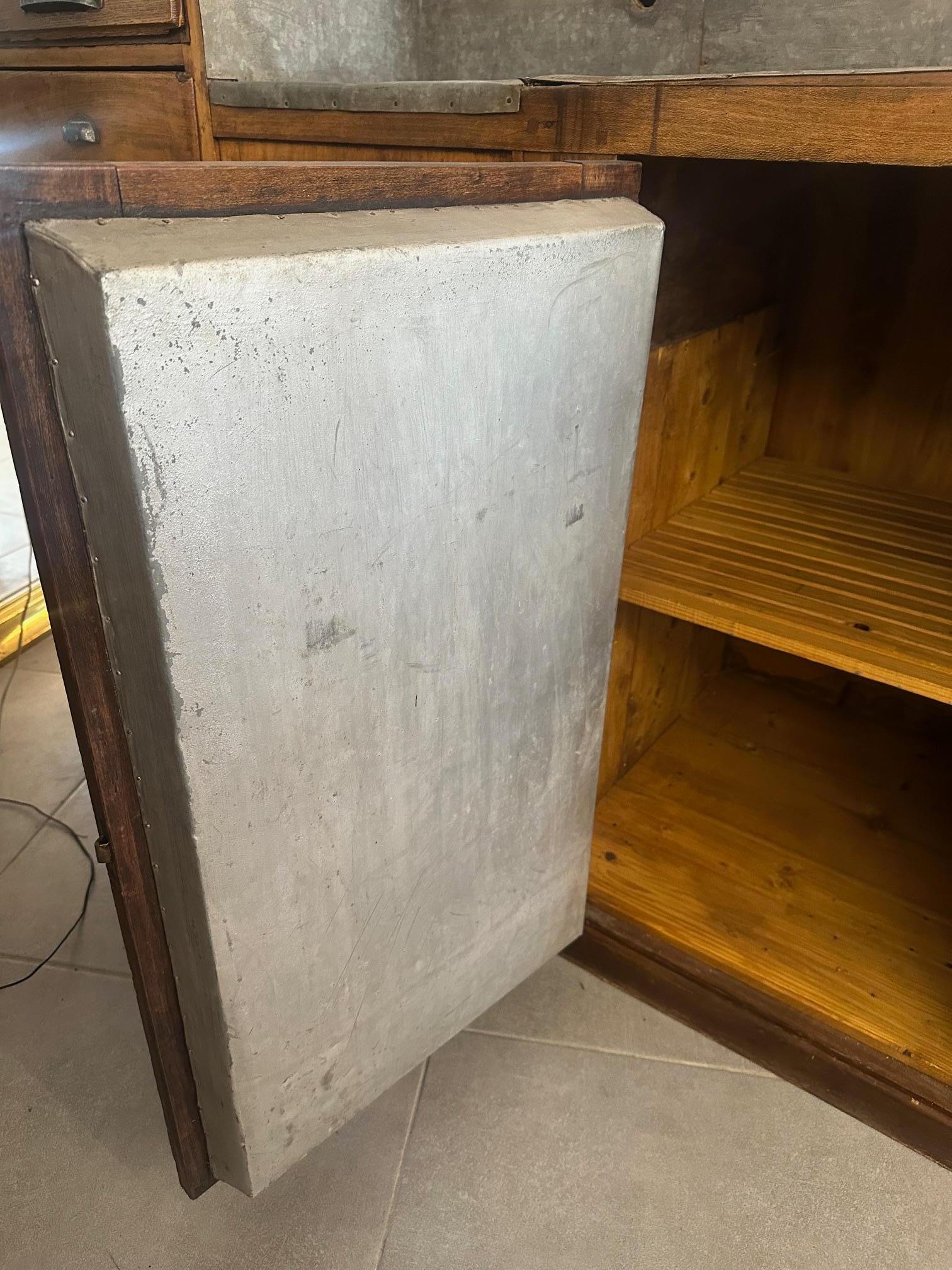 Bancone da bar francese in Oak e rame, inizio XX secolo in vendita 6