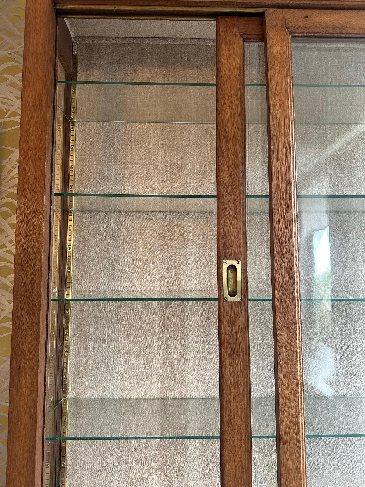 Early 20th century French Oak and Glass Vitrine, 1900s For Sale 5