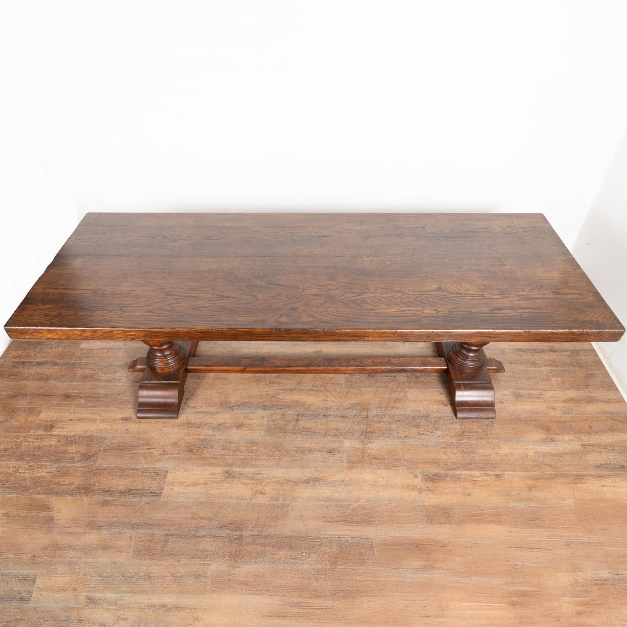 Table de salle à manger en chêne français du début du 20e siècle en vente 2