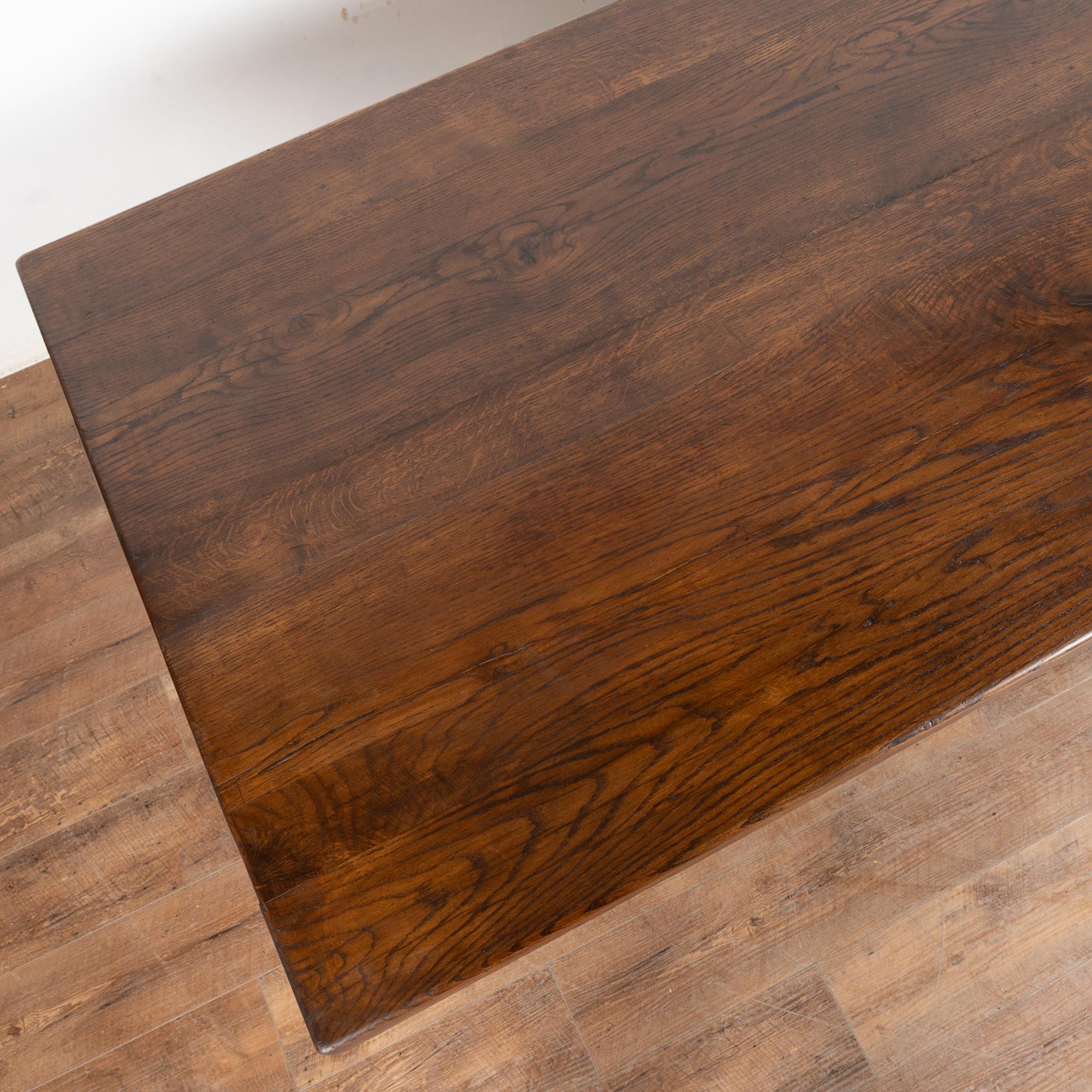 Table de salle à manger en chêne français du début du 20e siècle en vente 4