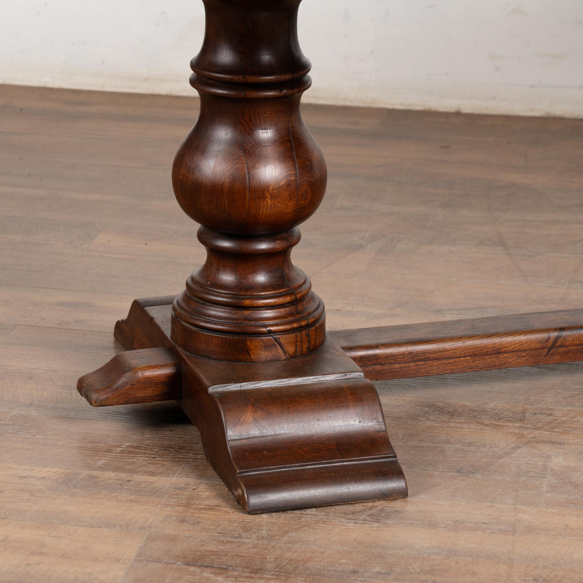 Provincial français Table de salle à manger en chêne français du début du 20e siècle en vente