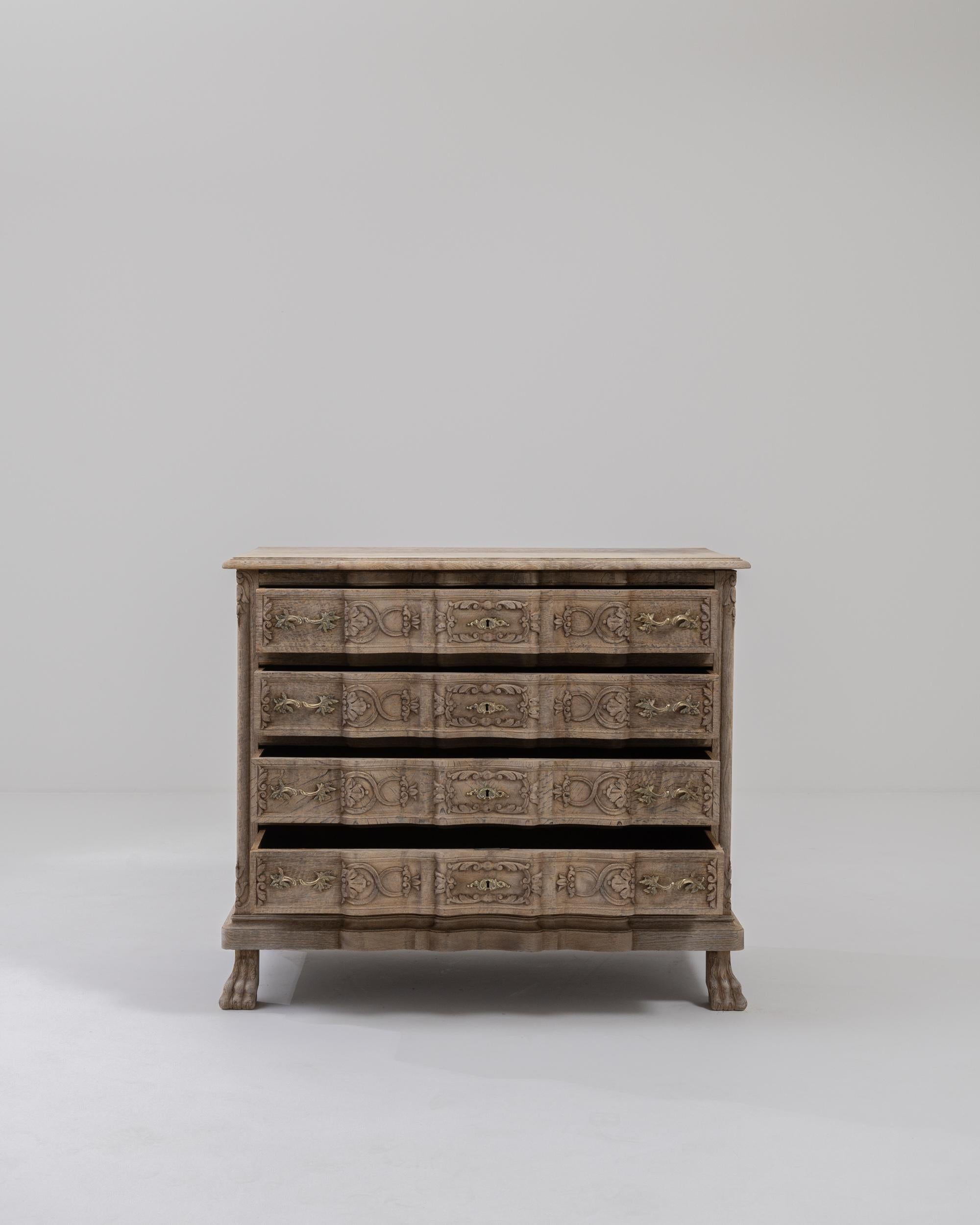 Early 20th Century French Oak Drawer Chest 1