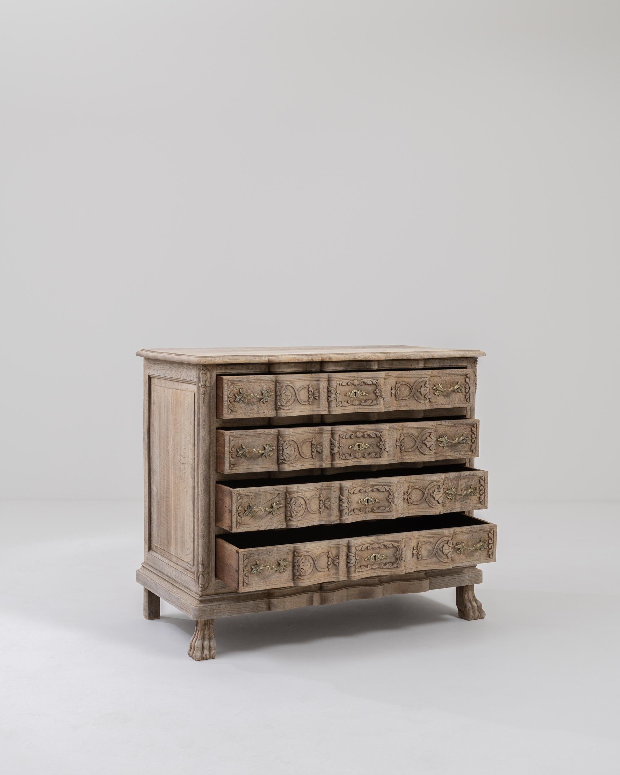 Early 20th Century French Oak Drawer Chest 2