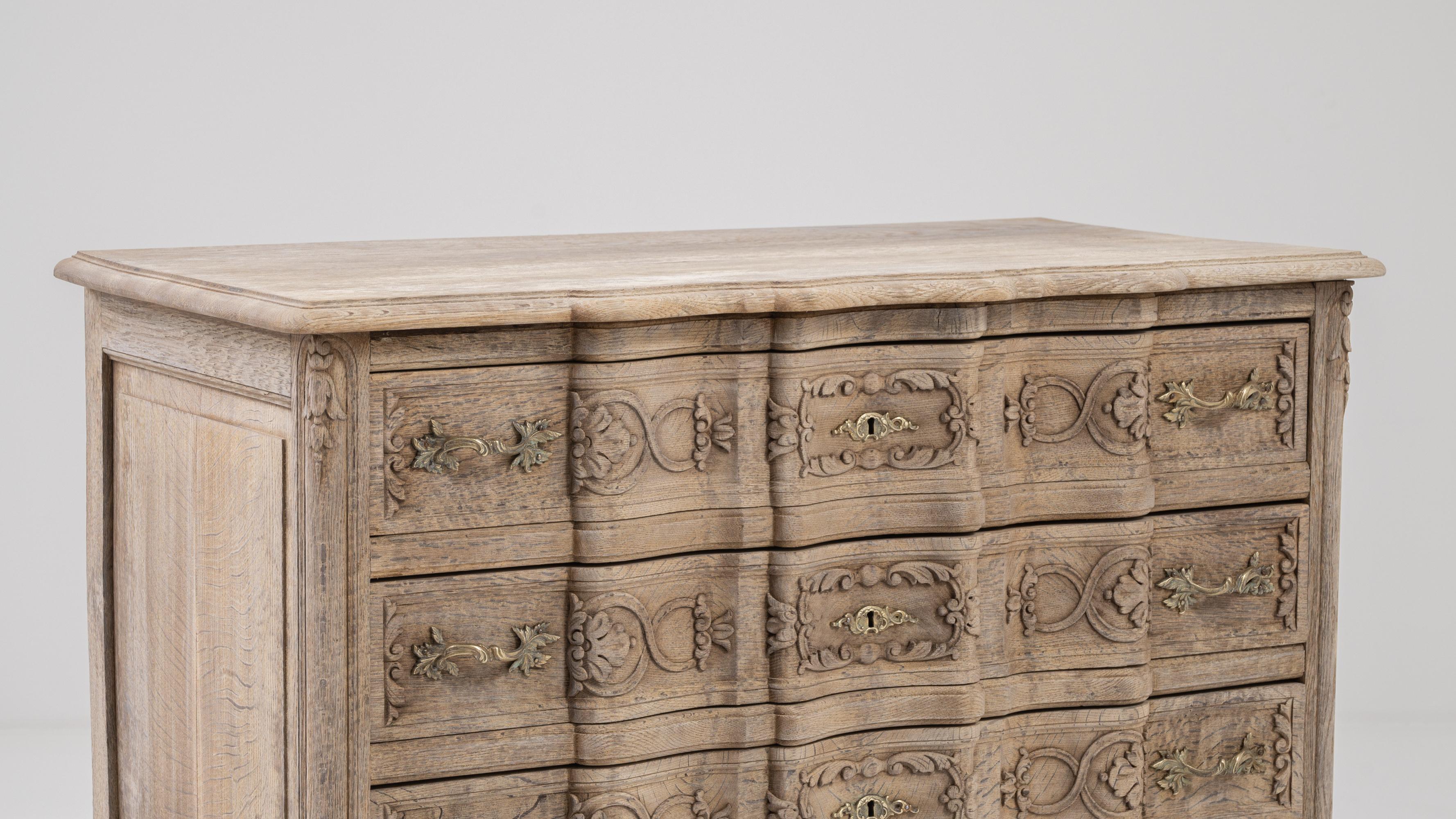 Early 20th Century French Oak Drawer Chest 4