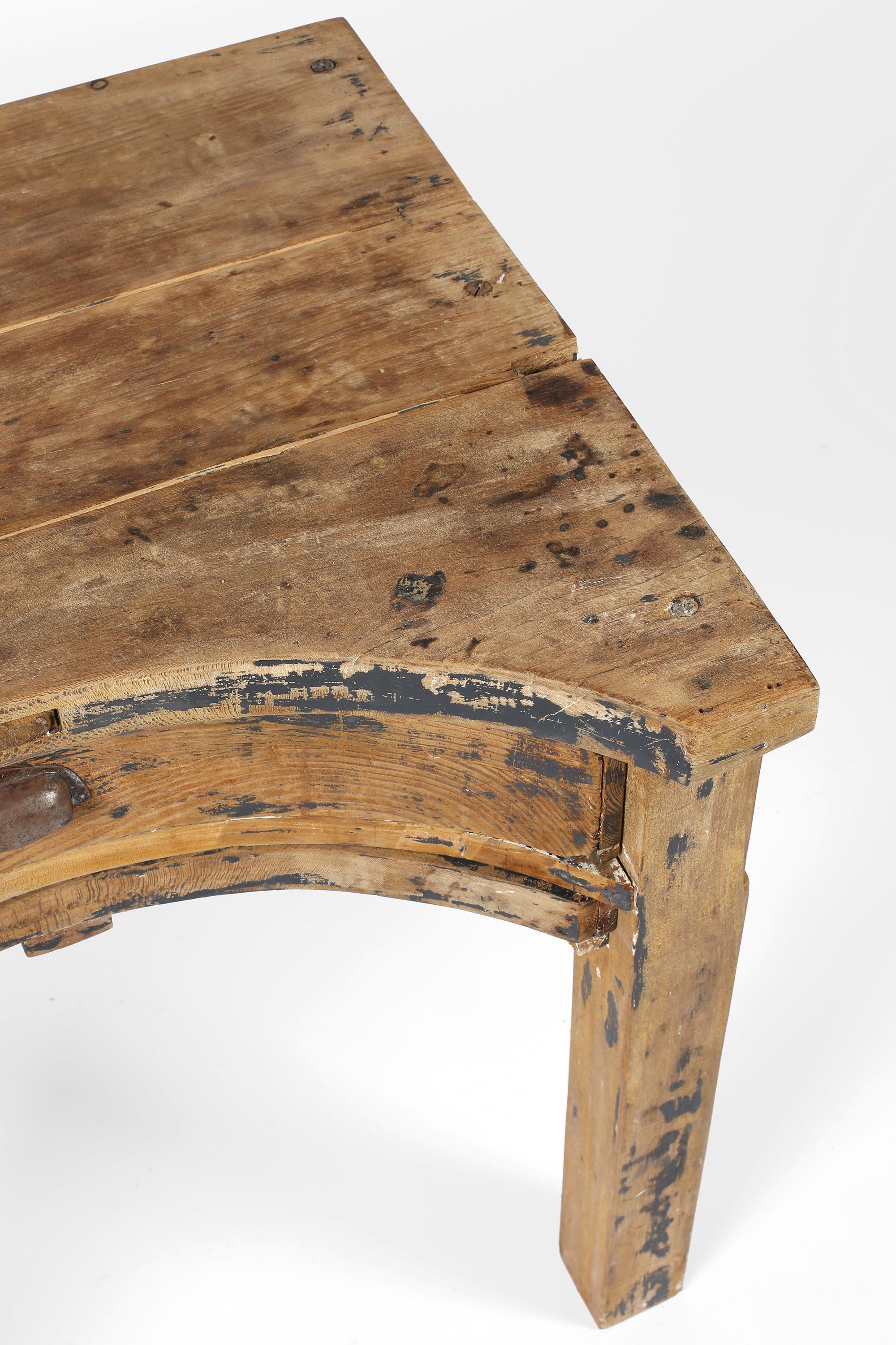 Mesa de joyero francesa de roble de principios del siglo XX en venta 1