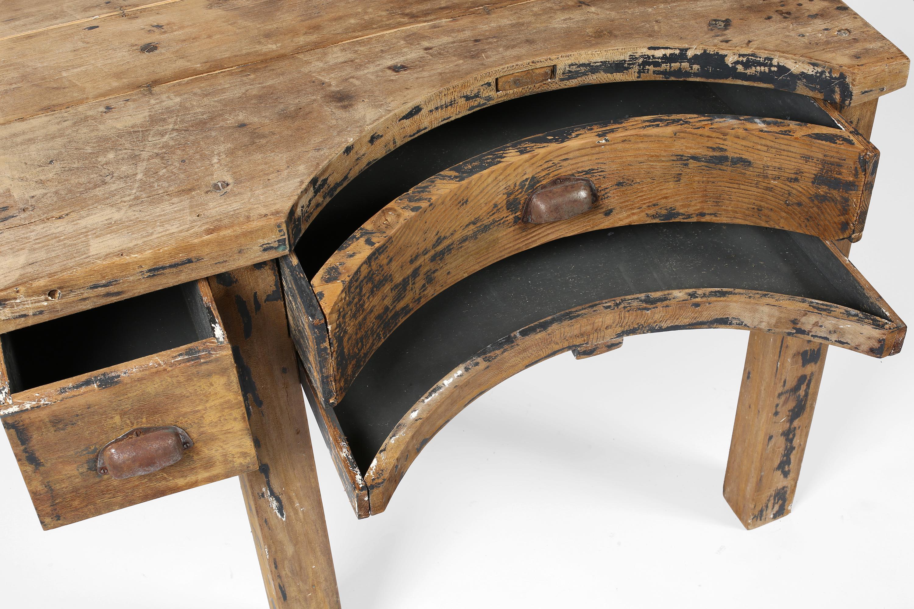 Mesa de joyero francesa de roble de principios del siglo XX en venta 3