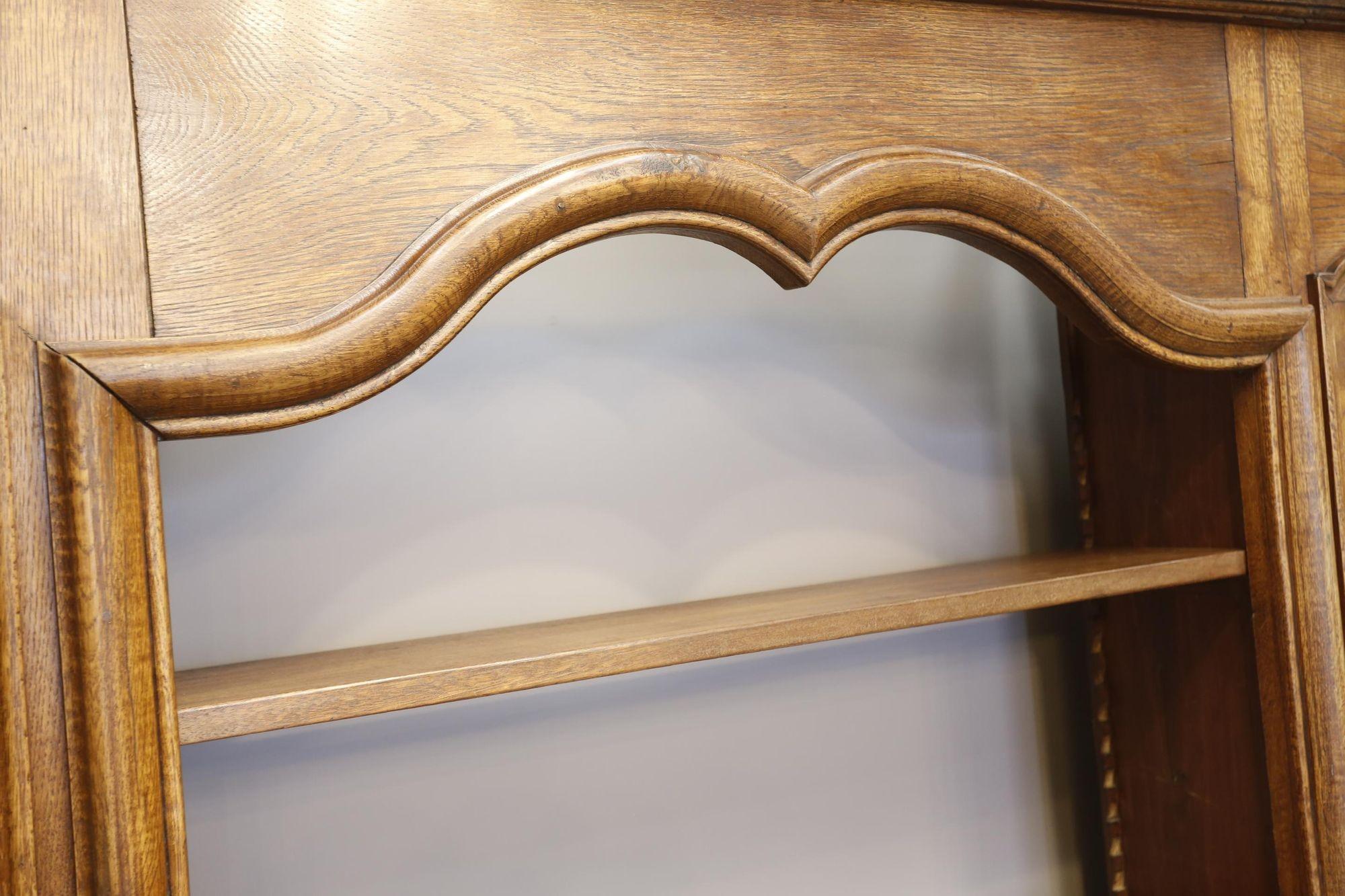 Early 20th century French oak kitchen dresser For Sale 10