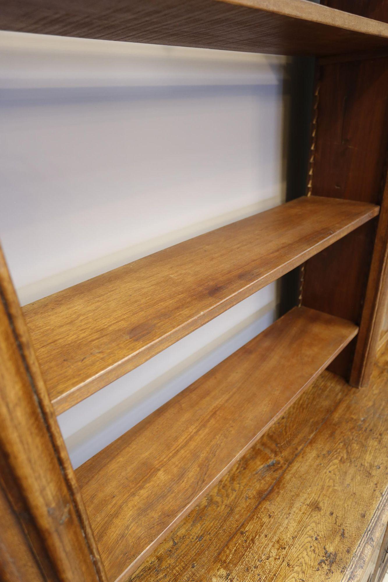 Early 20th century French oak kitchen dresser In Excellent Condition For Sale In Malton, GB