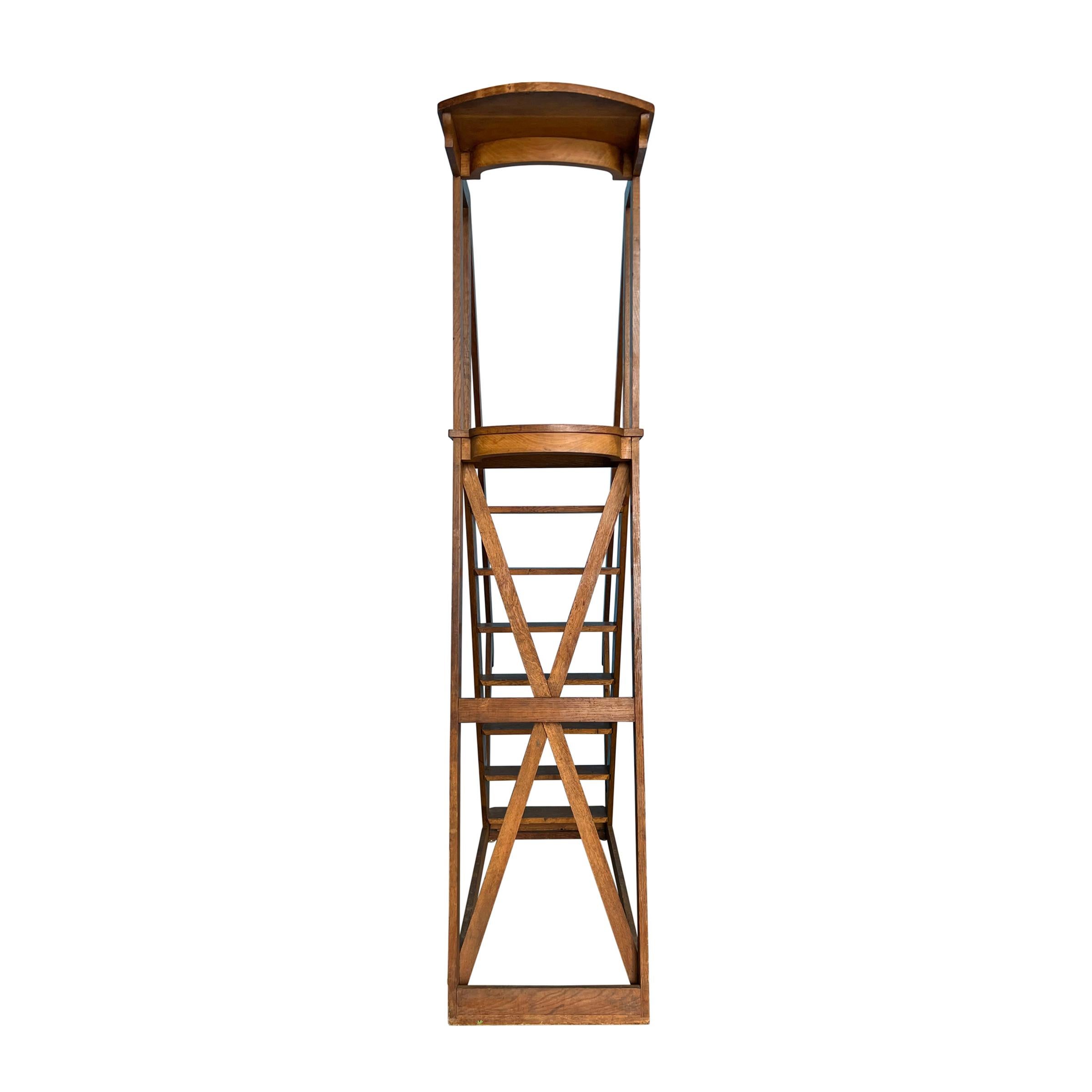 Early 20th Century French Oak Library Ladder For Sale 2