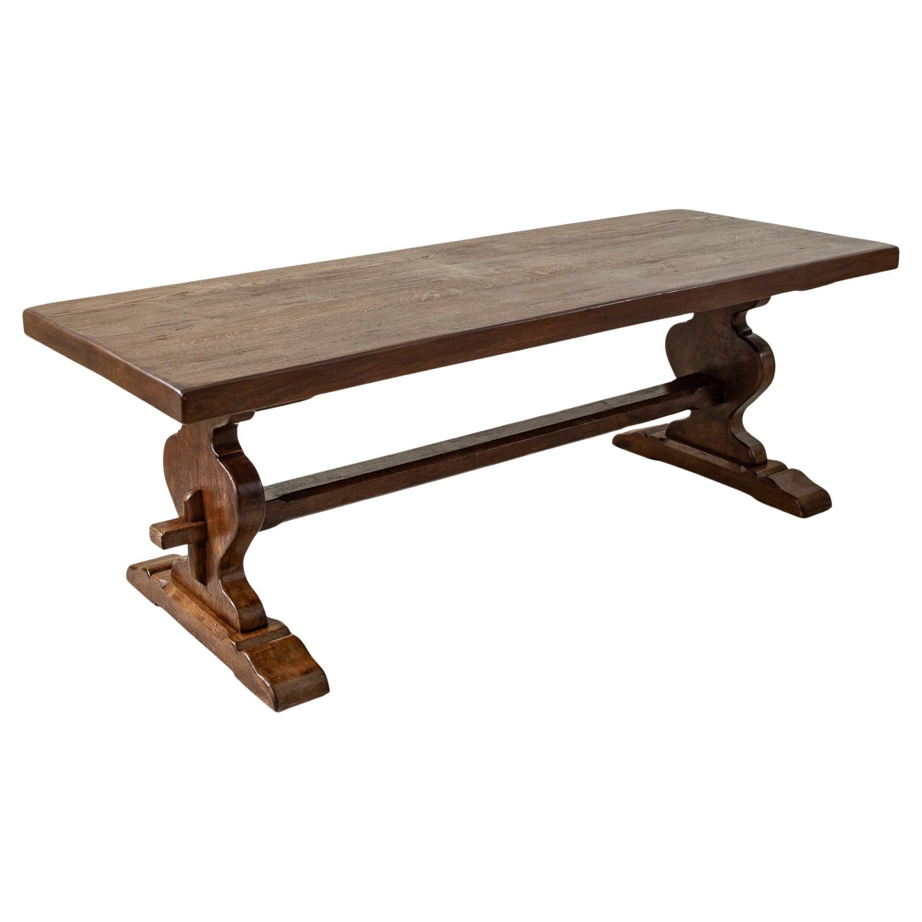 How thick should a dining table be?