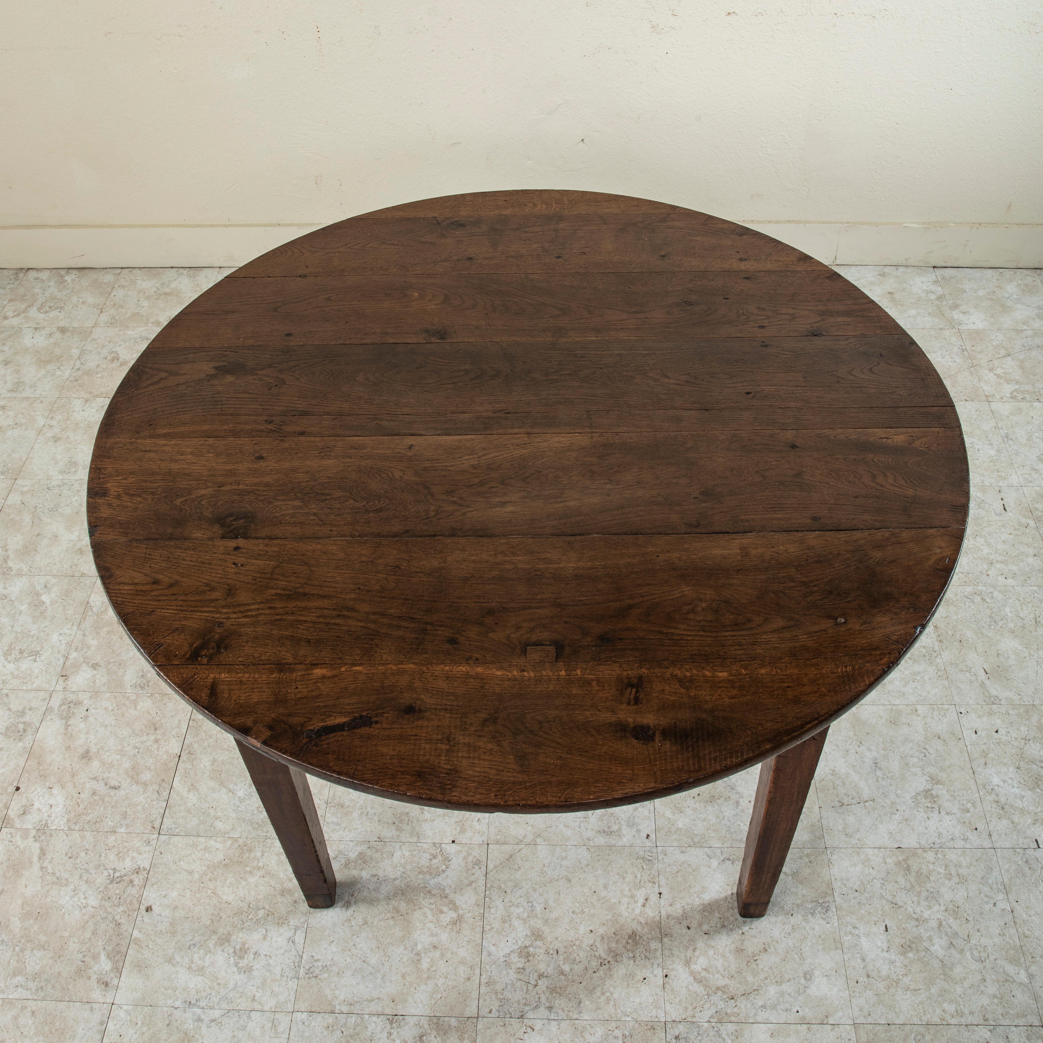 Early 20th Century French Oak Round Farm Table from Normandy 3