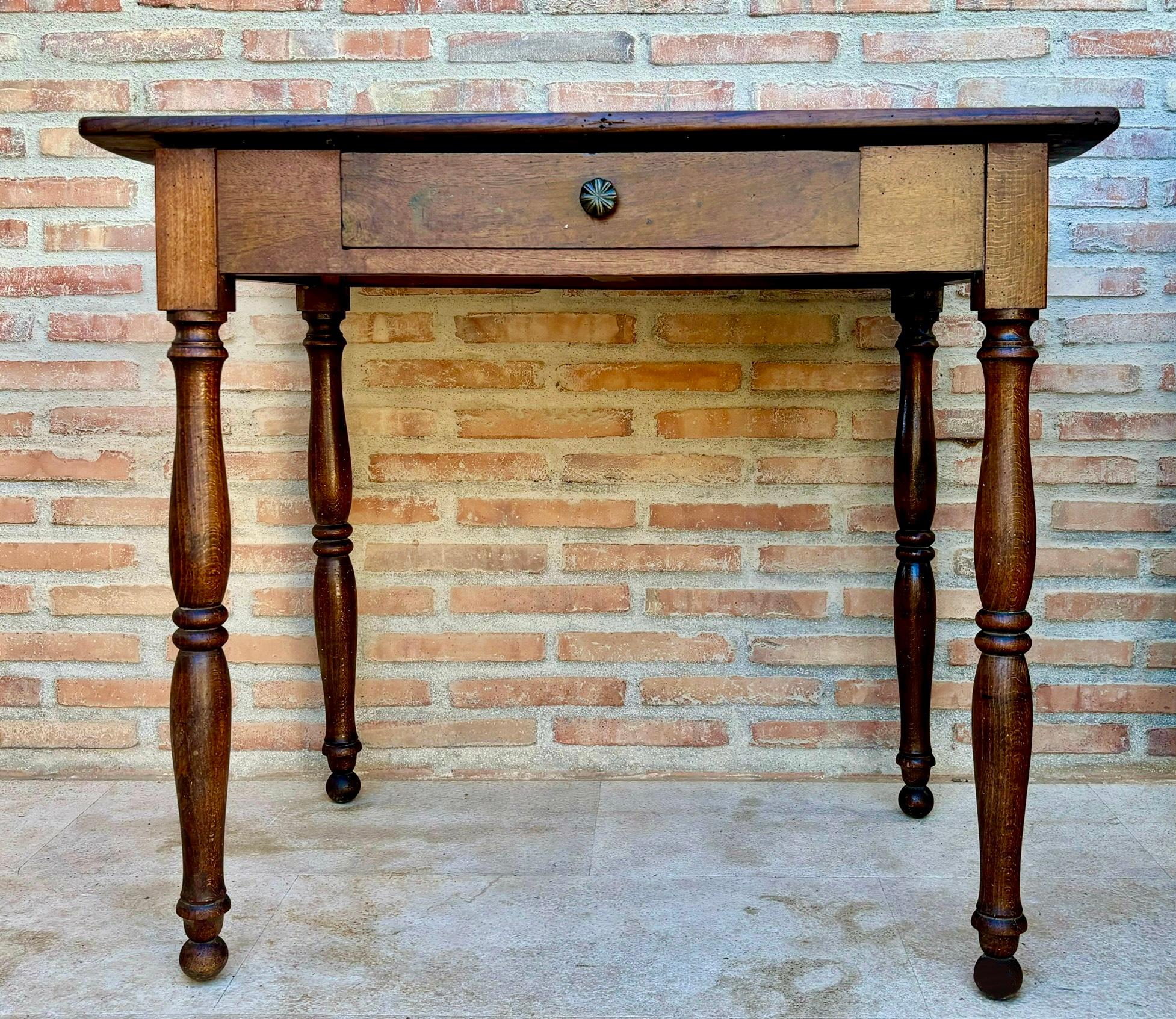 French Provincial Early 20th Century French Oak Side Table or Worktable, 1920s For Sale