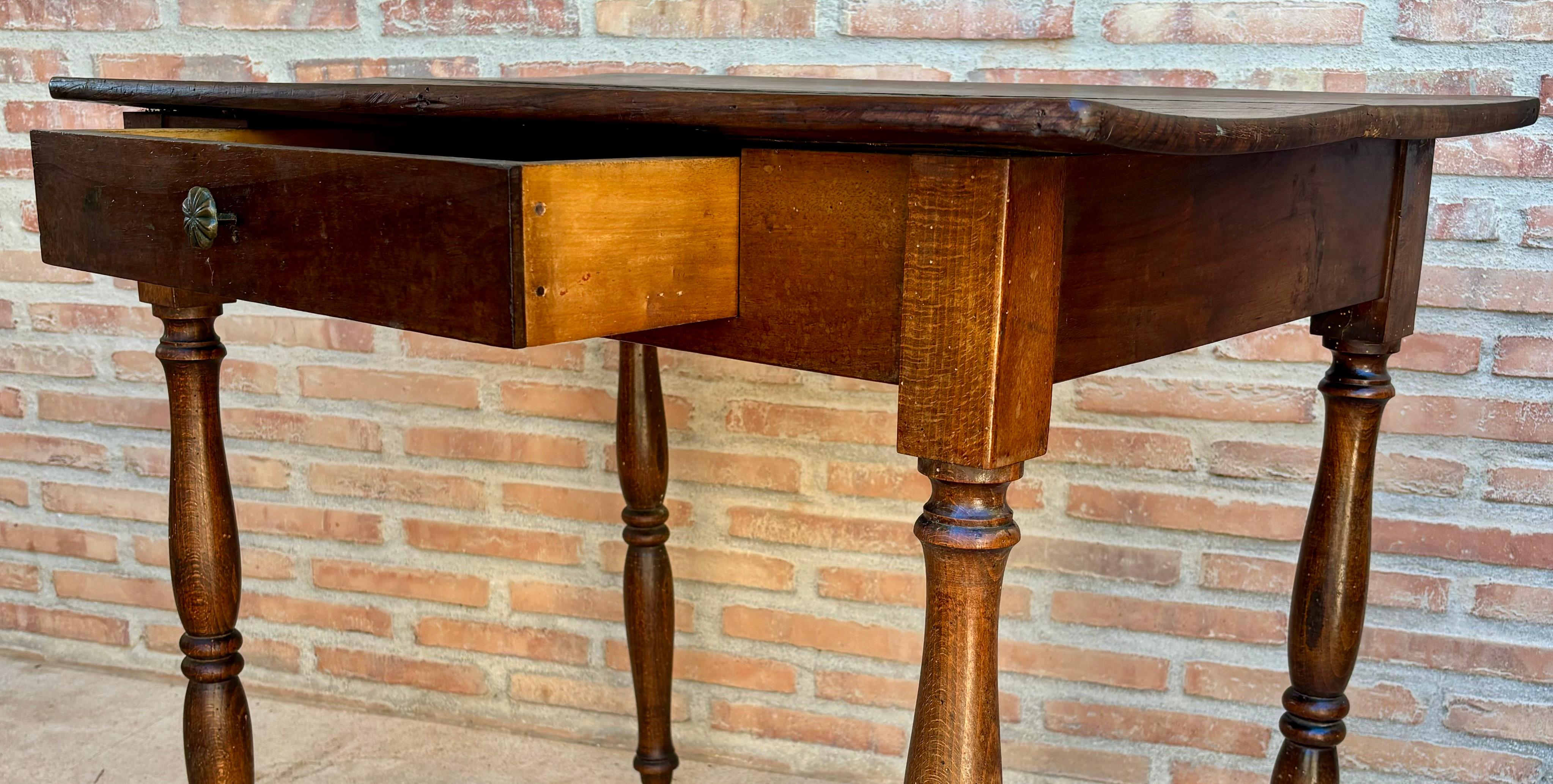 Early 20th Century French Oak Side Table or Worktable, 1920s For Sale 2