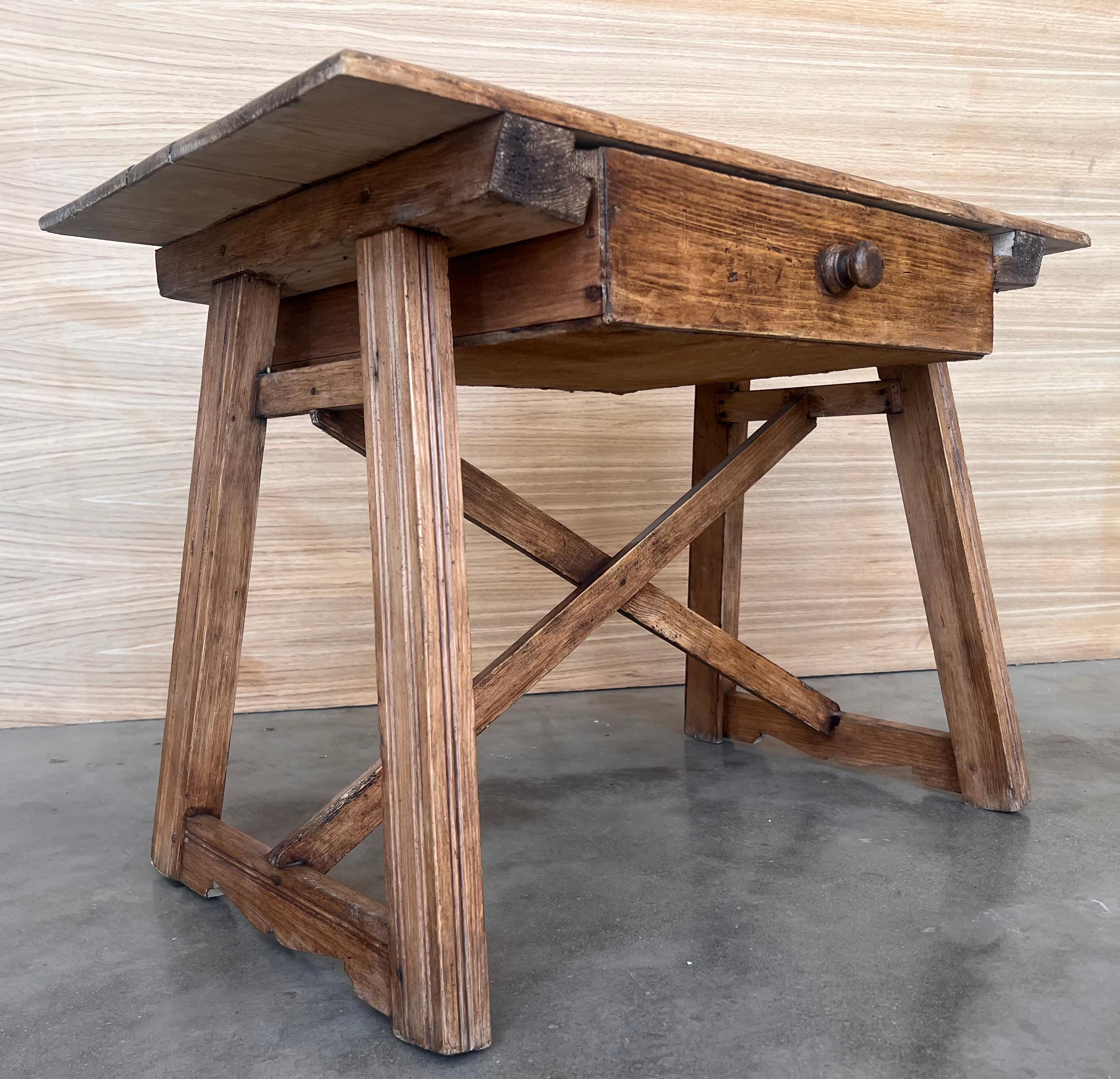 Table de travail française du début du 20e siècle avec un tiroir, années 1920 en vente 3