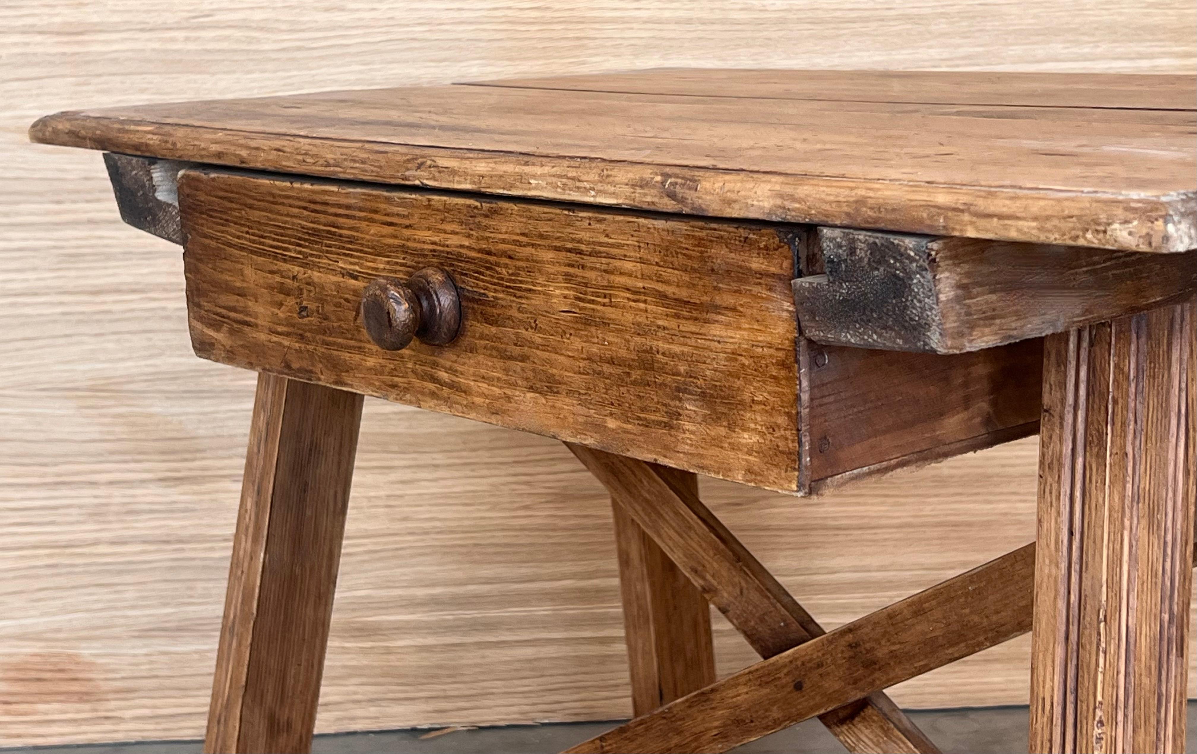 Table de travail française du début du 20e siècle avec un tiroir, années 1920 en vente 5