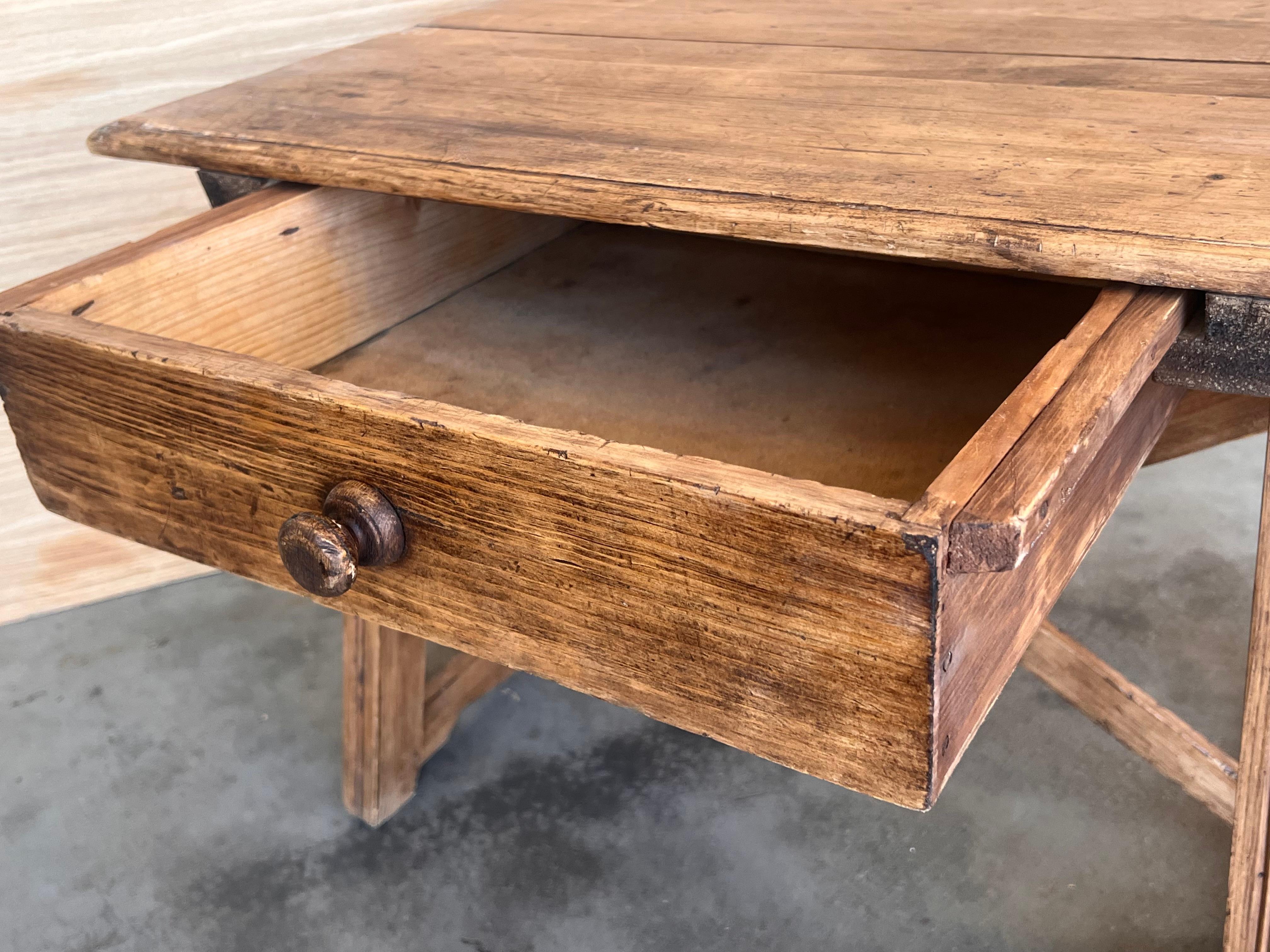 Table de travail française du début du 20e siècle avec un tiroir, années 1920 en vente 6