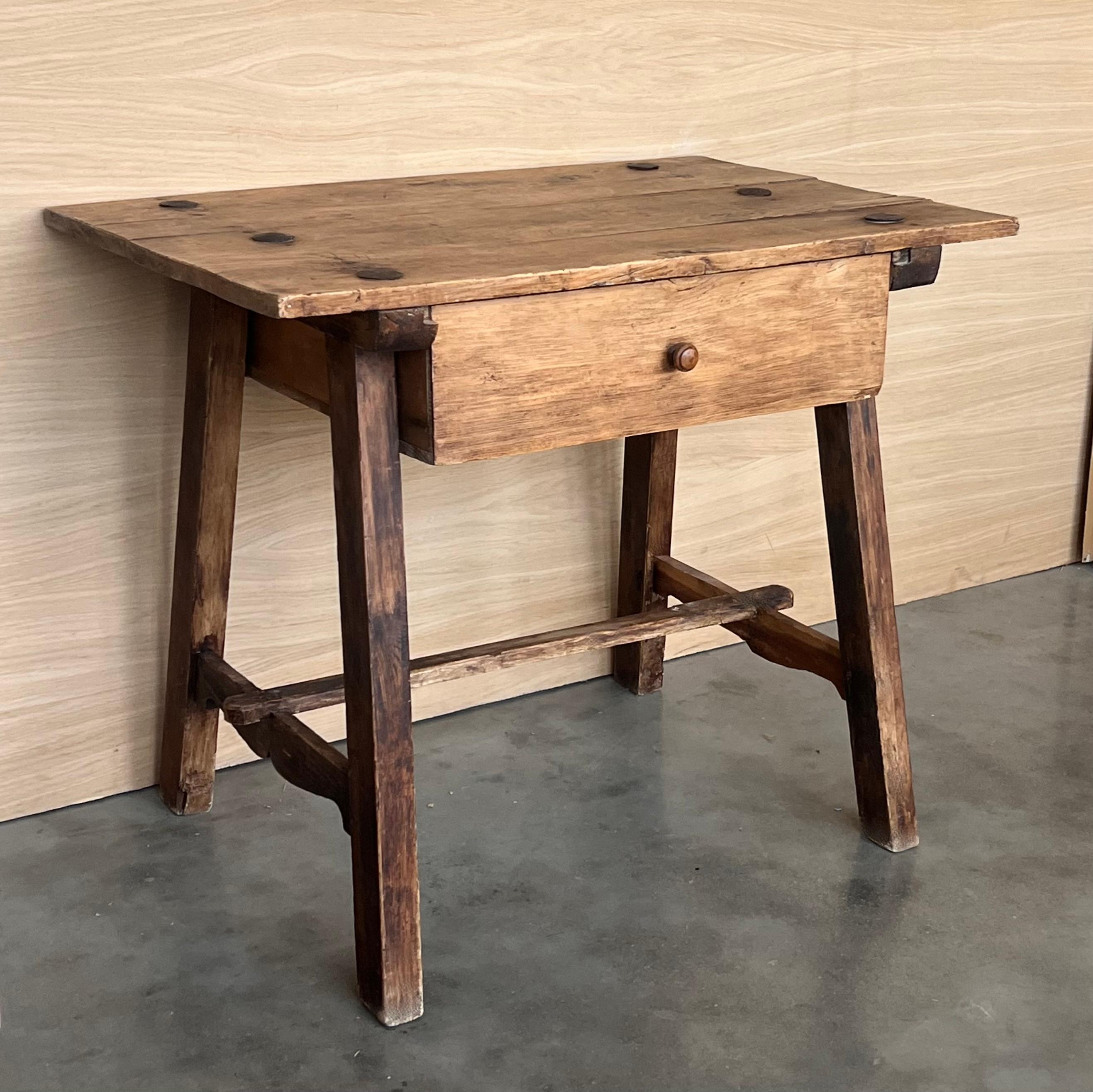 Français Table de travail française du début du 20e siècle avec un tiroir, années 1920 en vente