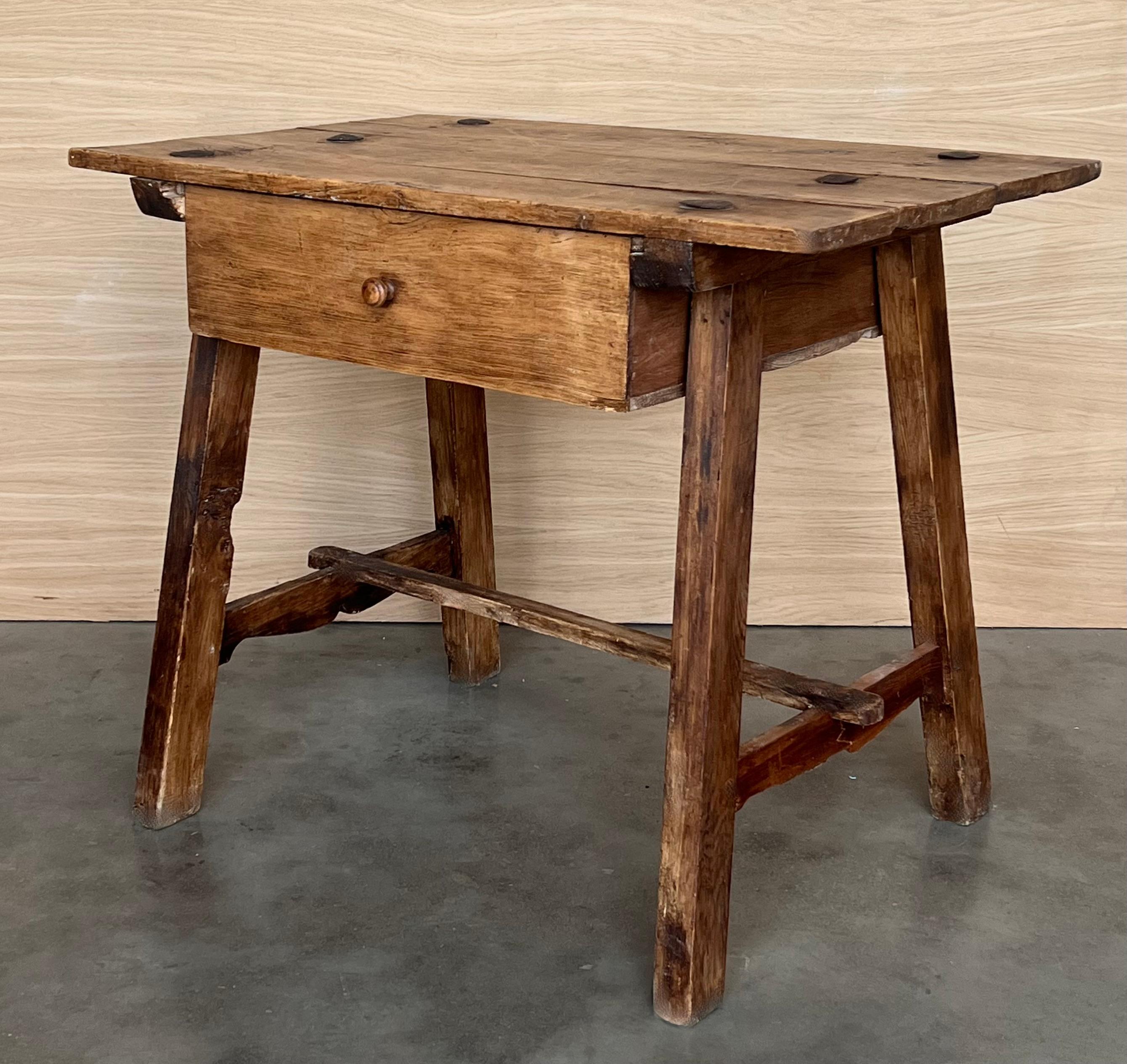 Table de travail française du début du 20e siècle avec un tiroir, années 1920 Bon état - En vente à Miami, FL