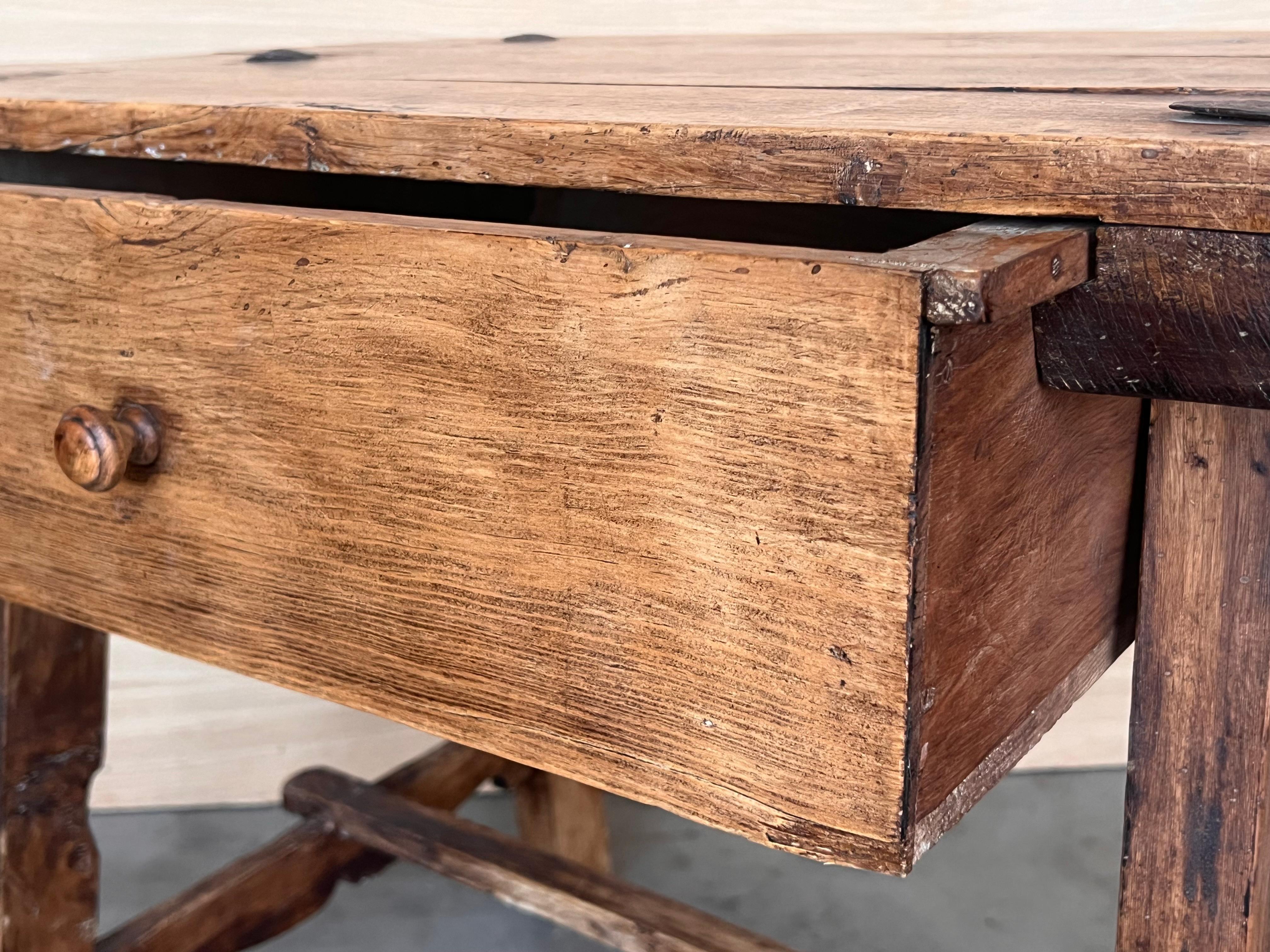 Table de travail française du début du 20e siècle avec un tiroir, années 1920 en vente 2