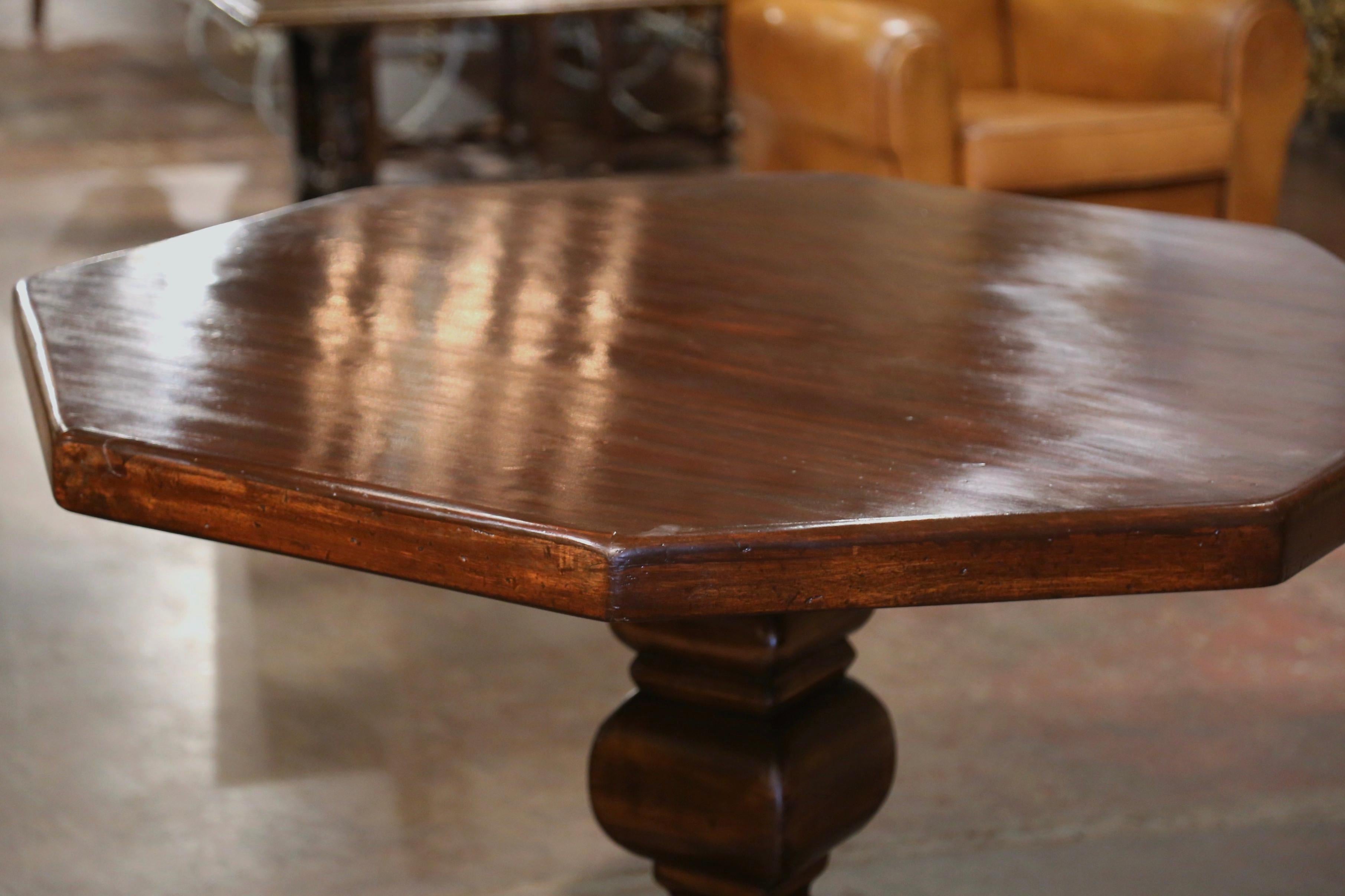 Hand-Carved Early 20th Century French Octagonal Carved Walnut Dining Table on Pedestal Base