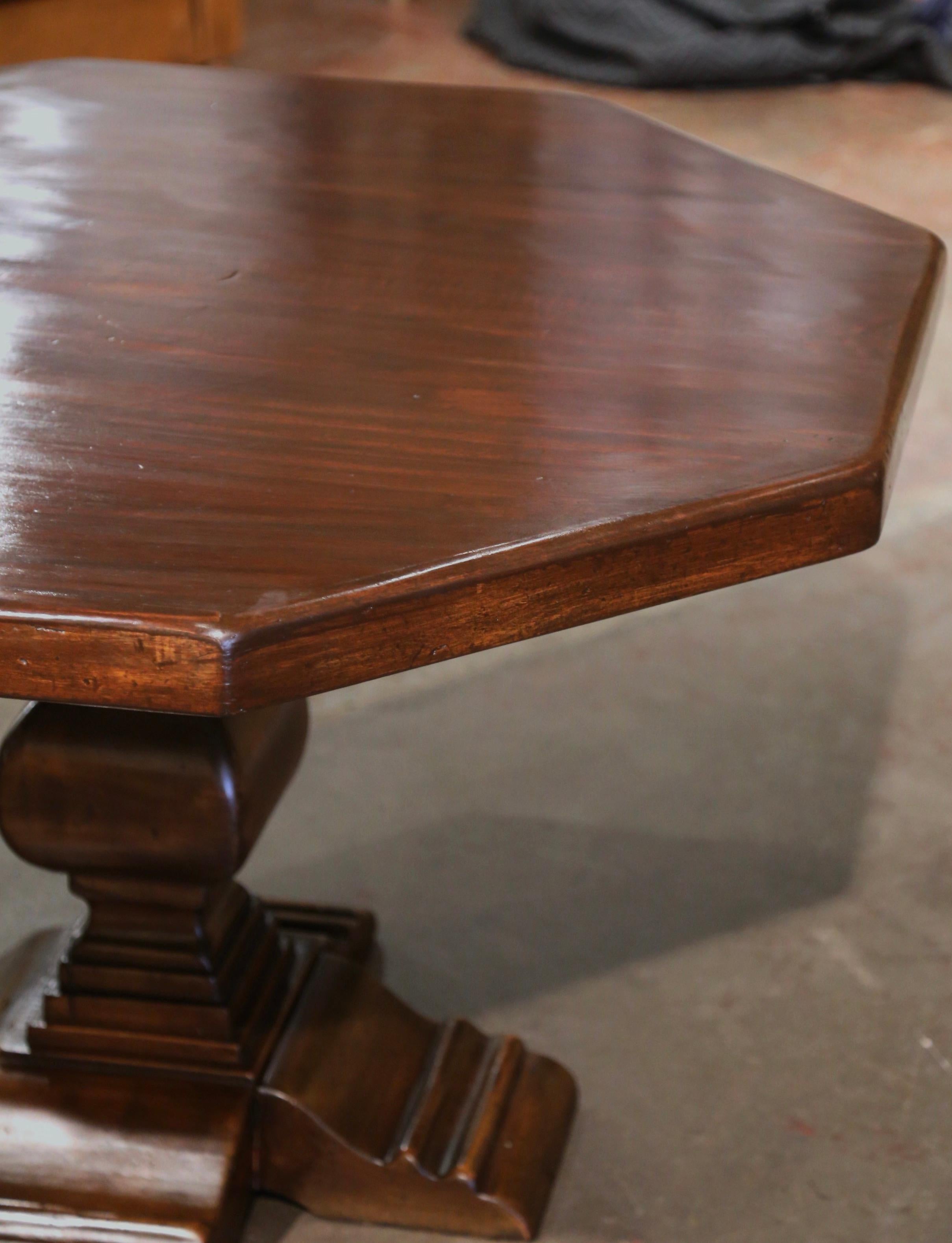 Early 20th Century French Octagonal Carved Walnut Dining Table on Pedestal Base 2