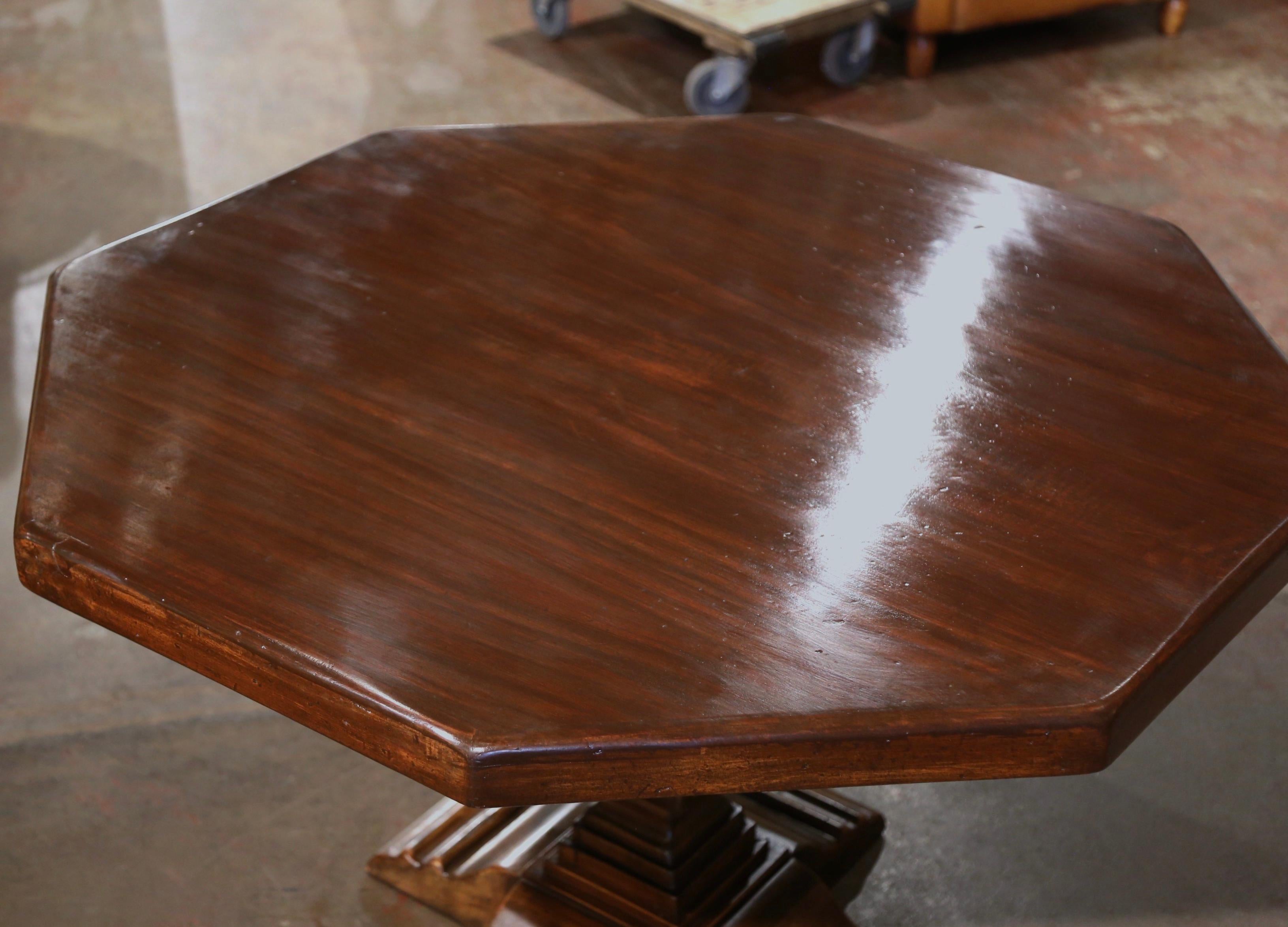 Early 20th Century French Octagonal Carved Walnut Dining Table on Pedestal Base 3