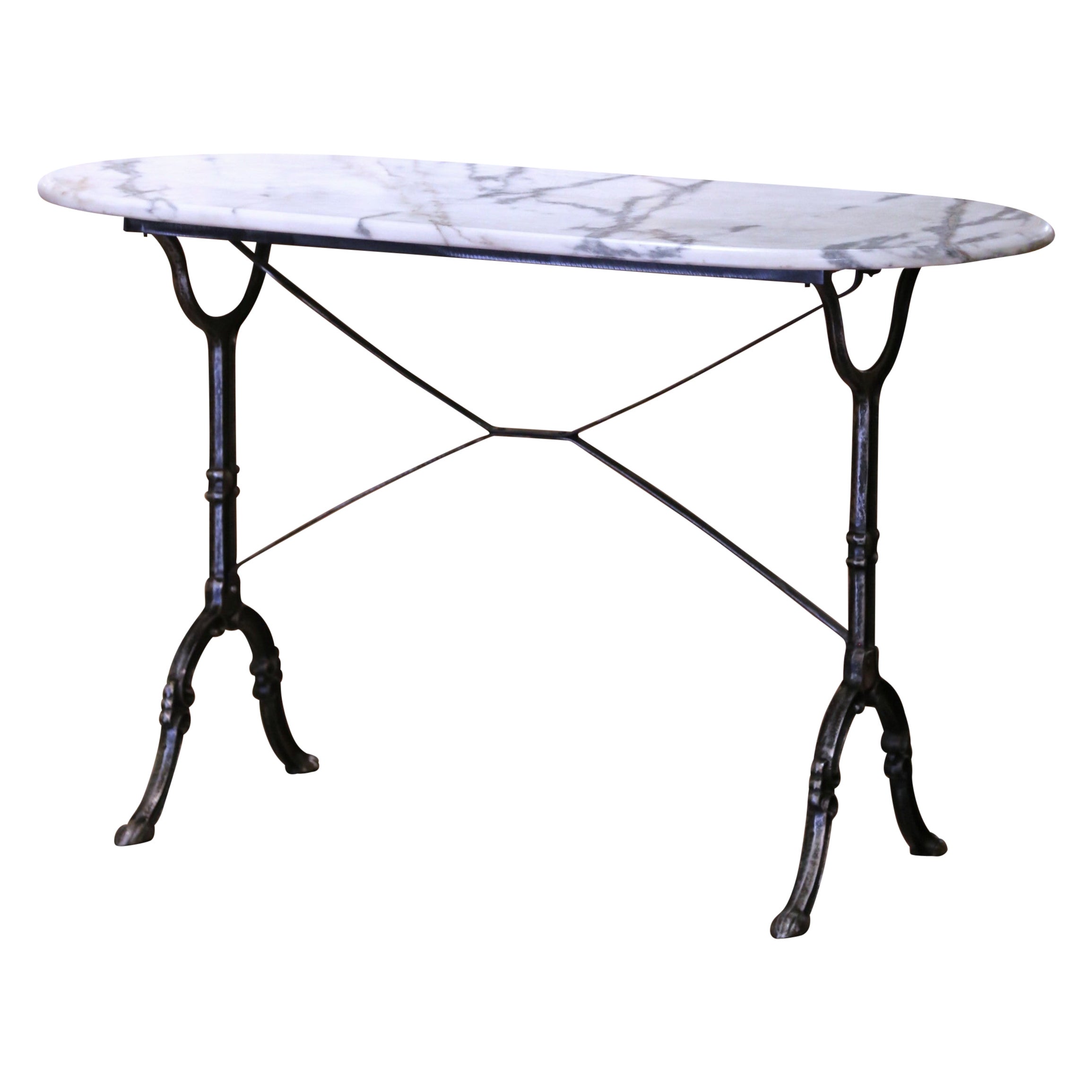 Table à pâtisserie ovale française du début du 20e siècle avec plateau en marbre et base en fer poli