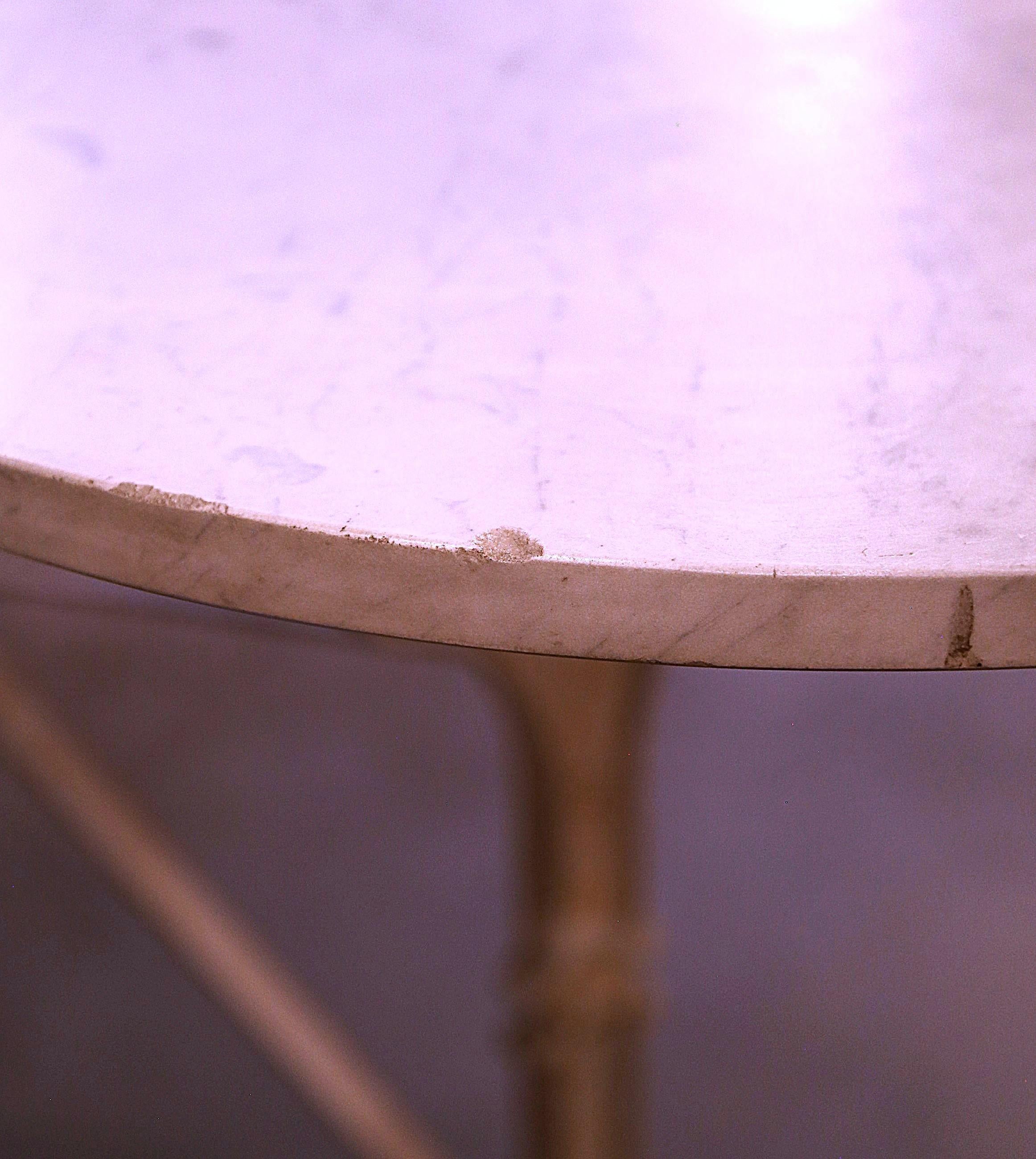 Early 20th Century French Oval Marble Top White Painted Iron Bistrot Table For Sale 6